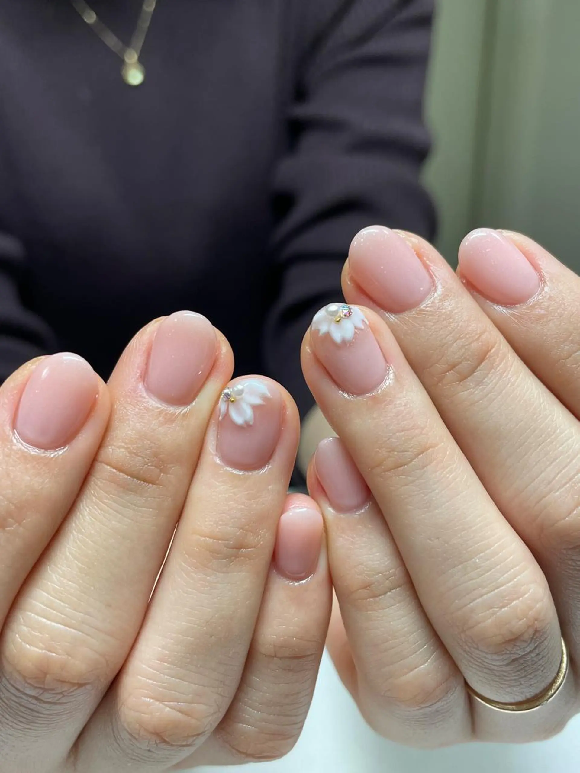 ネイル 桜ネイル ストーンネイル Piache ジュニアネイリストのネイルデザイン