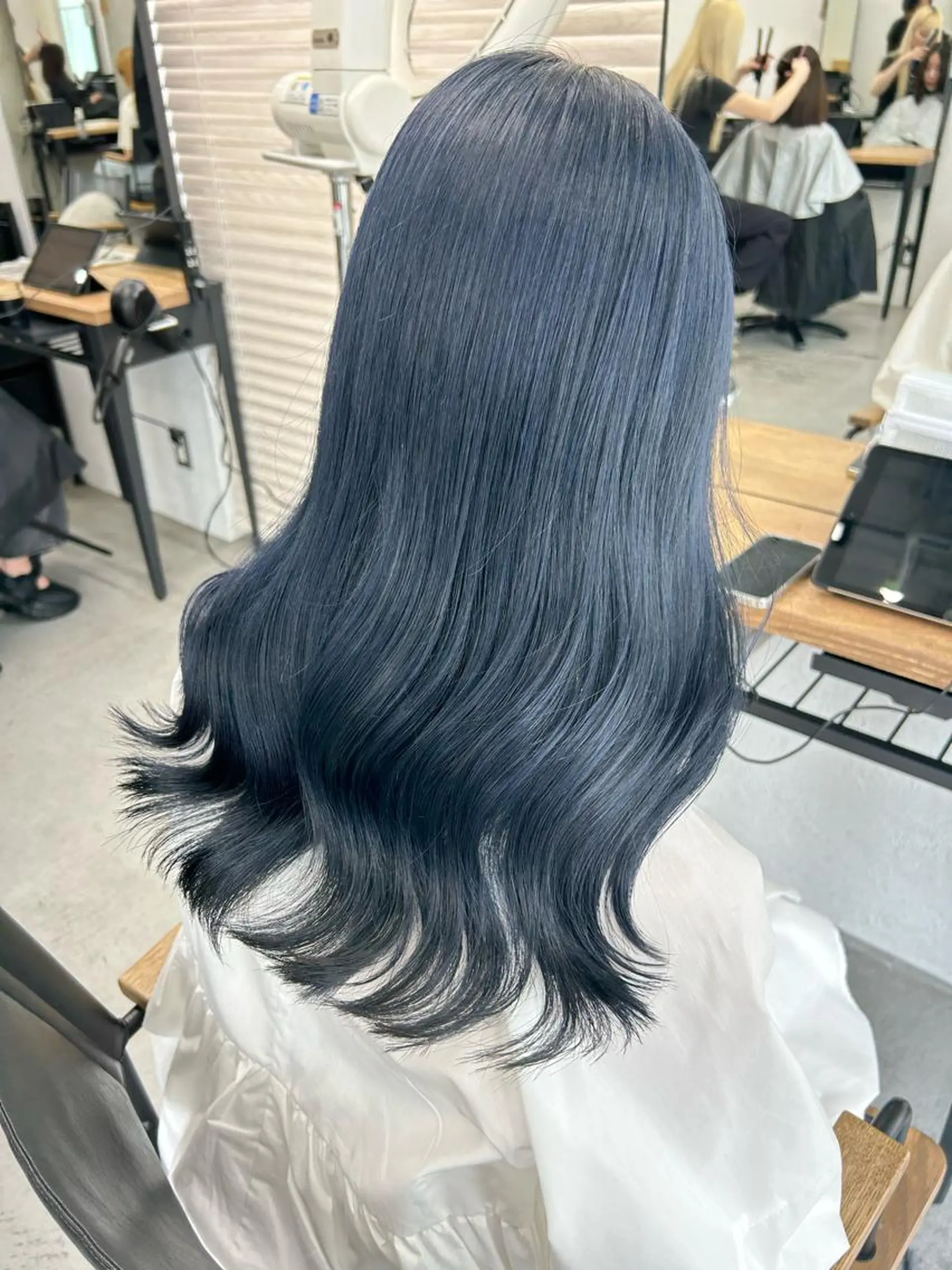 ロング カラー ブルーカラー ブルーグレー ブルーグレージュ グレージュ カット ヘアカラー トリートメント 🧸艶々韓国ヘア 🧁mizunaのヘアスタイル