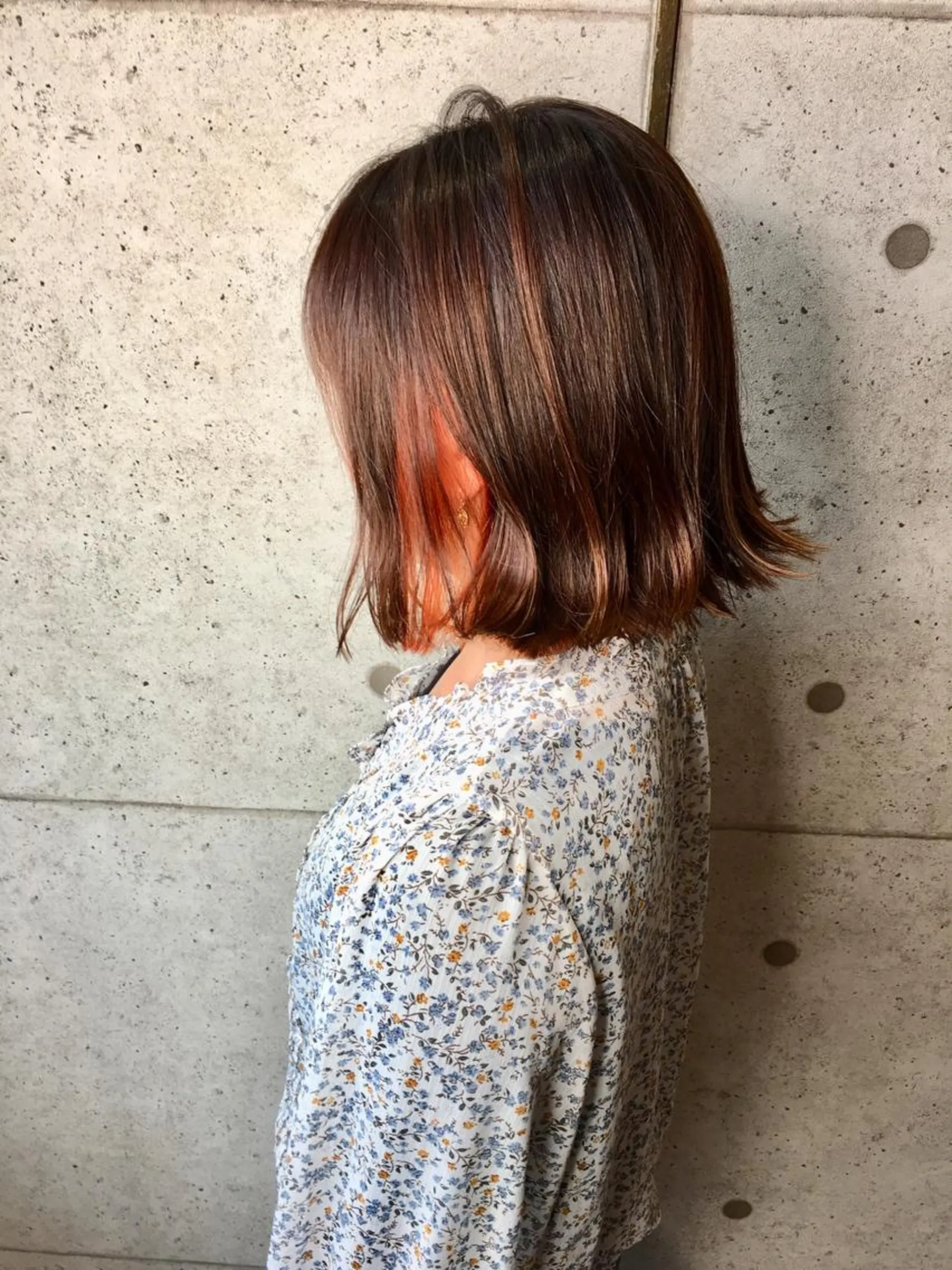 ミディアム 足立 磨咲のヘアスタイル