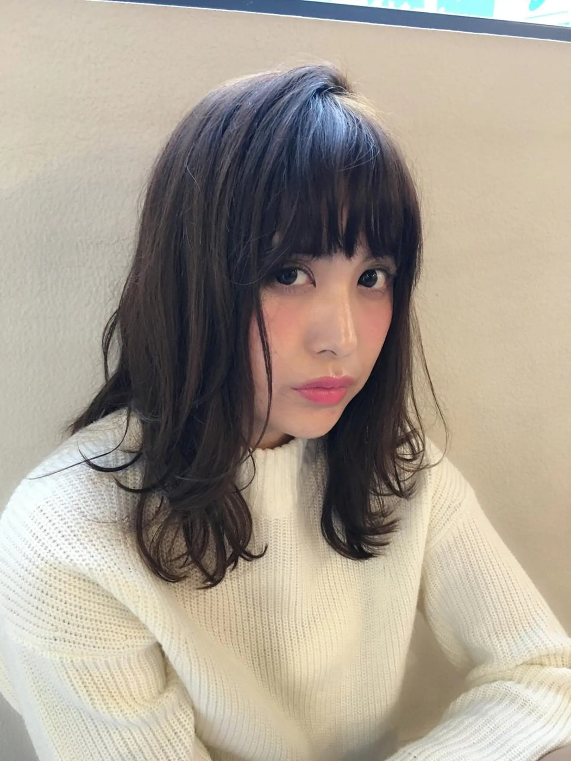 ミディアム セミロング 鎌倉 彩のヘアスタイル