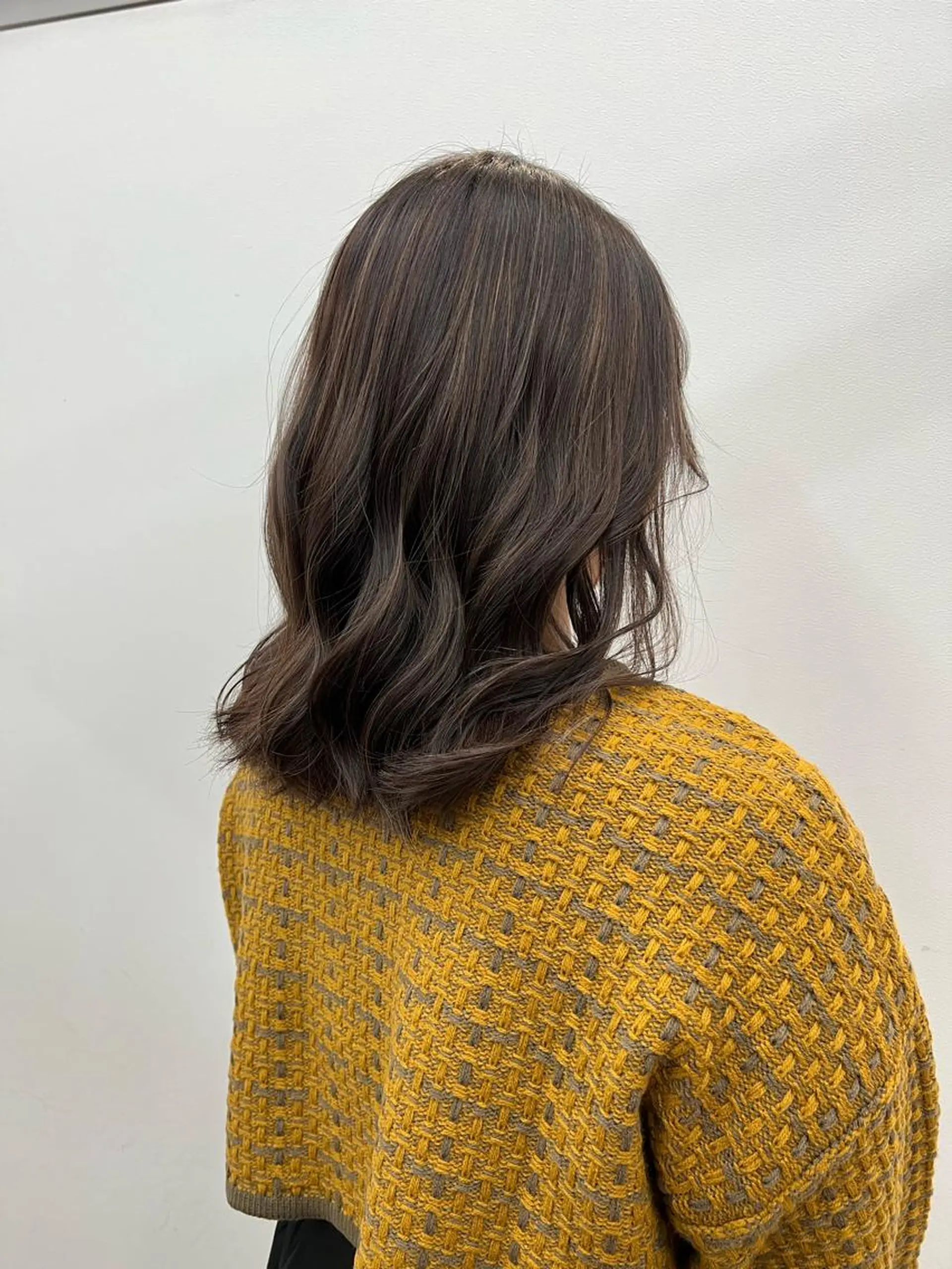 セミロング 青木 芽生のヘアスタイル