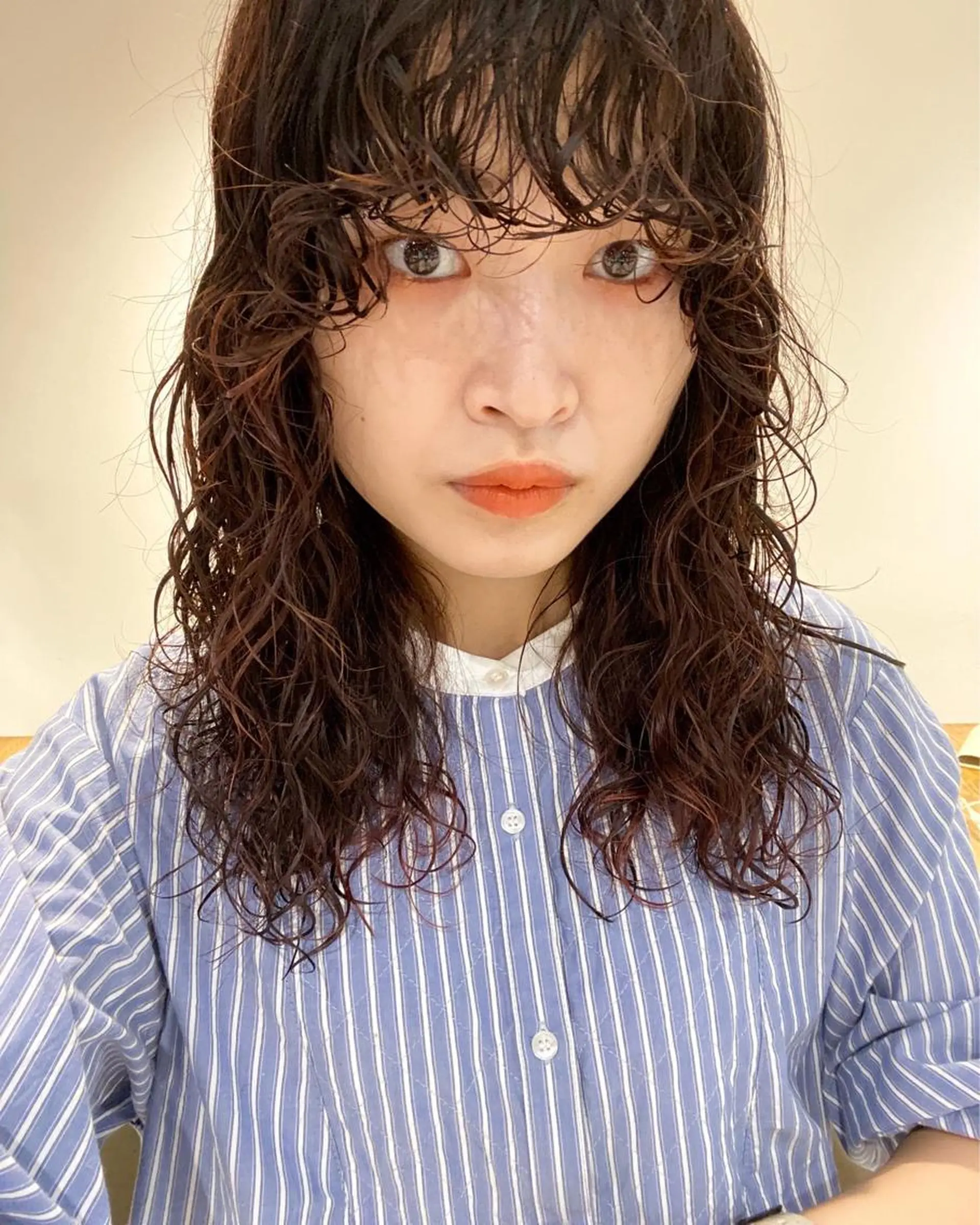 セミロング カラー パーマ ヘアアレンジ メンズ キッズ ネイル マツエク・マツパ メンズパーマ セミロングパーマ パーマスタイル🔅 sayacaのヘアスタイル