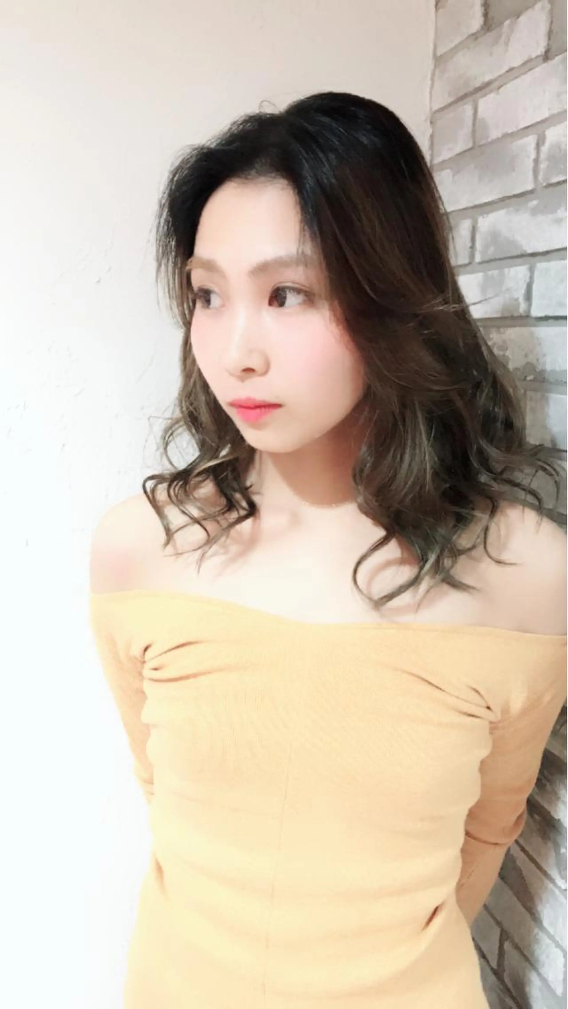 セミロング カラー グラデーションカラー ハイライトカラー ハイライト Dita AIR所属・Rina Imaiのヘアスタイル