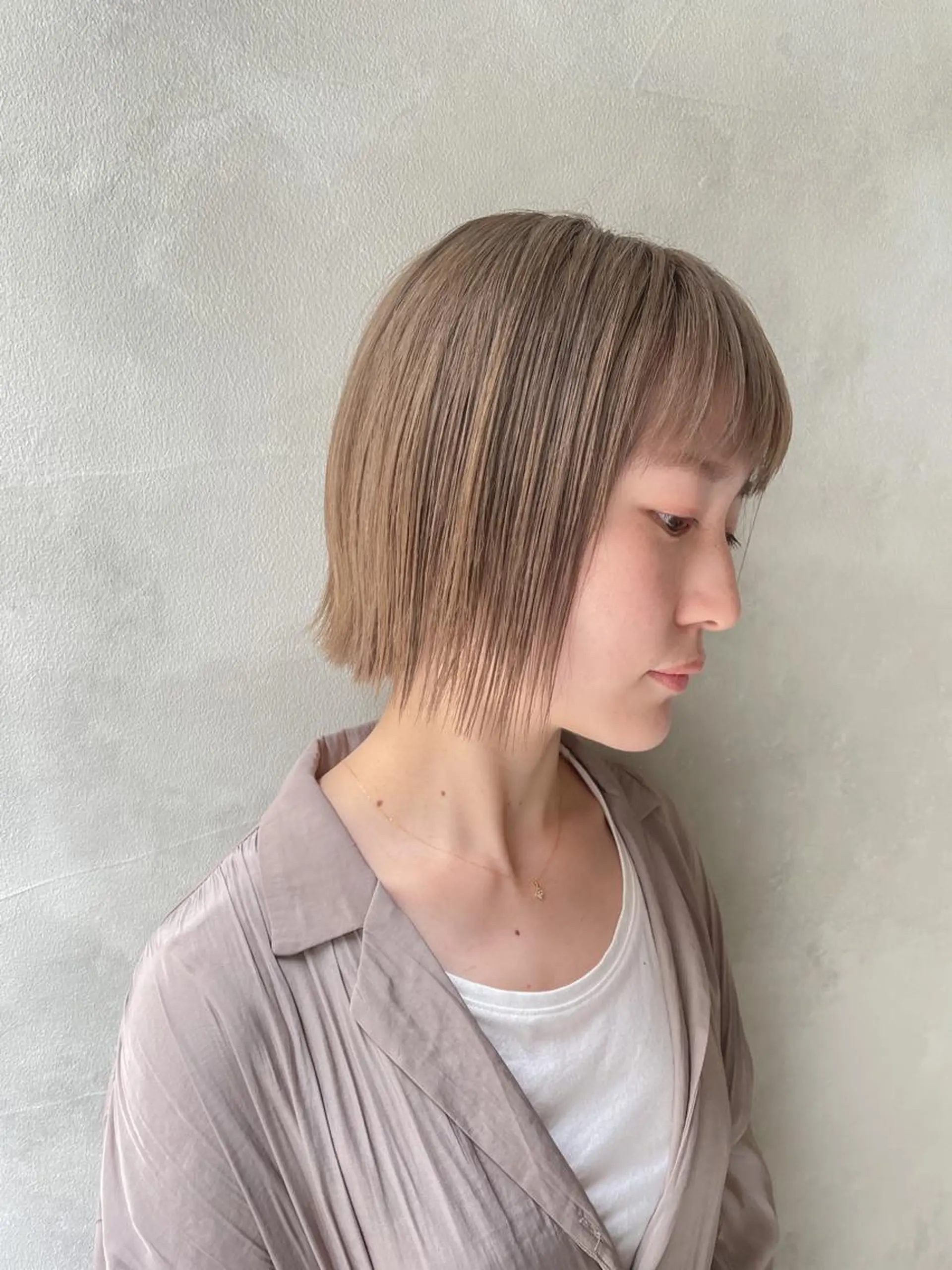 ショート カラー 切りっぱなしボブ ベージュカラー ミルクティーベージュ ボブ ヘアカラー トリートメント 【お悩み解決】 松尾一気のヘアスタイル