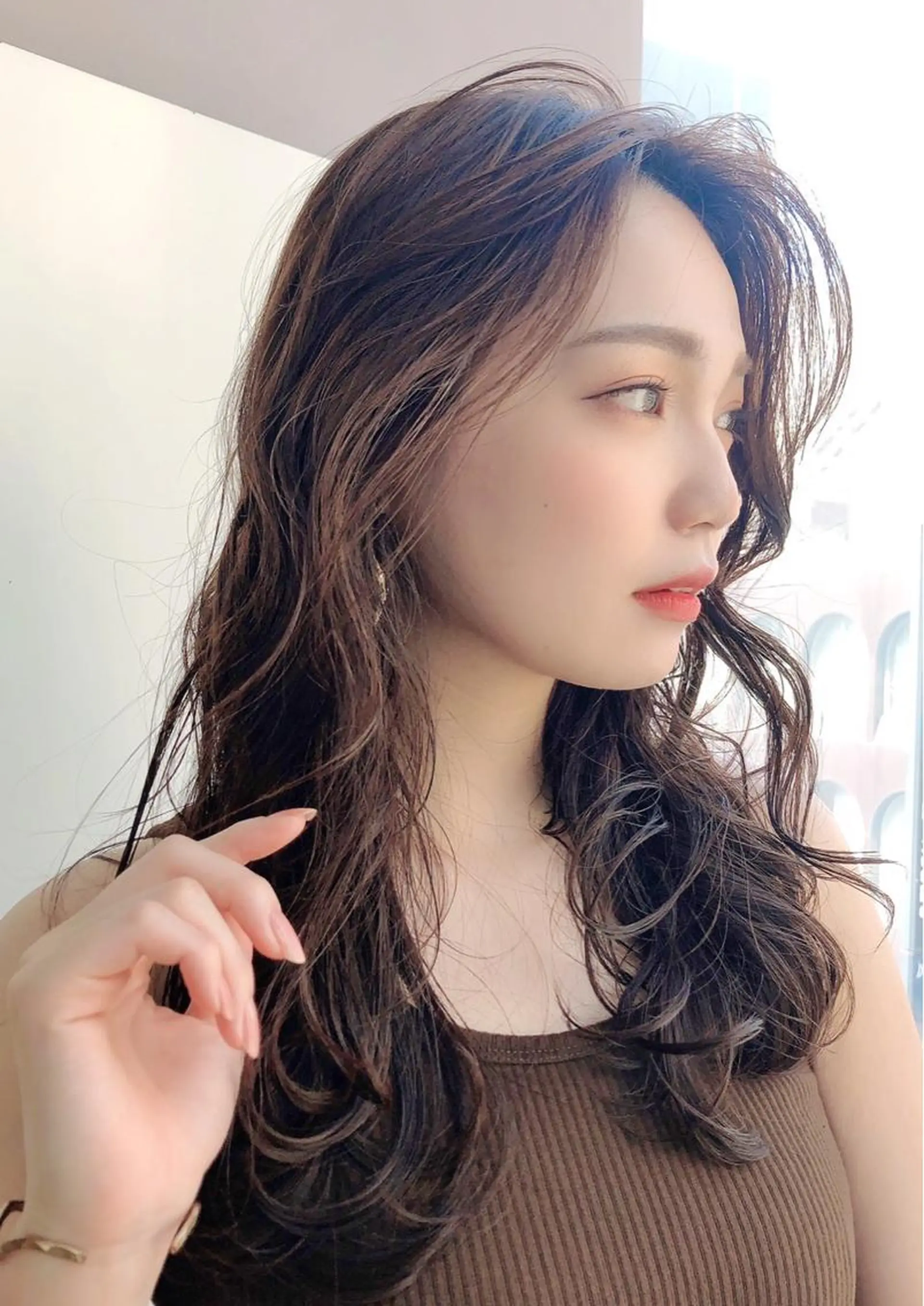 ロング カラー パーマ ヘアアレンジ 【公式】amble luxe池袋東口💛のヘアスタイル