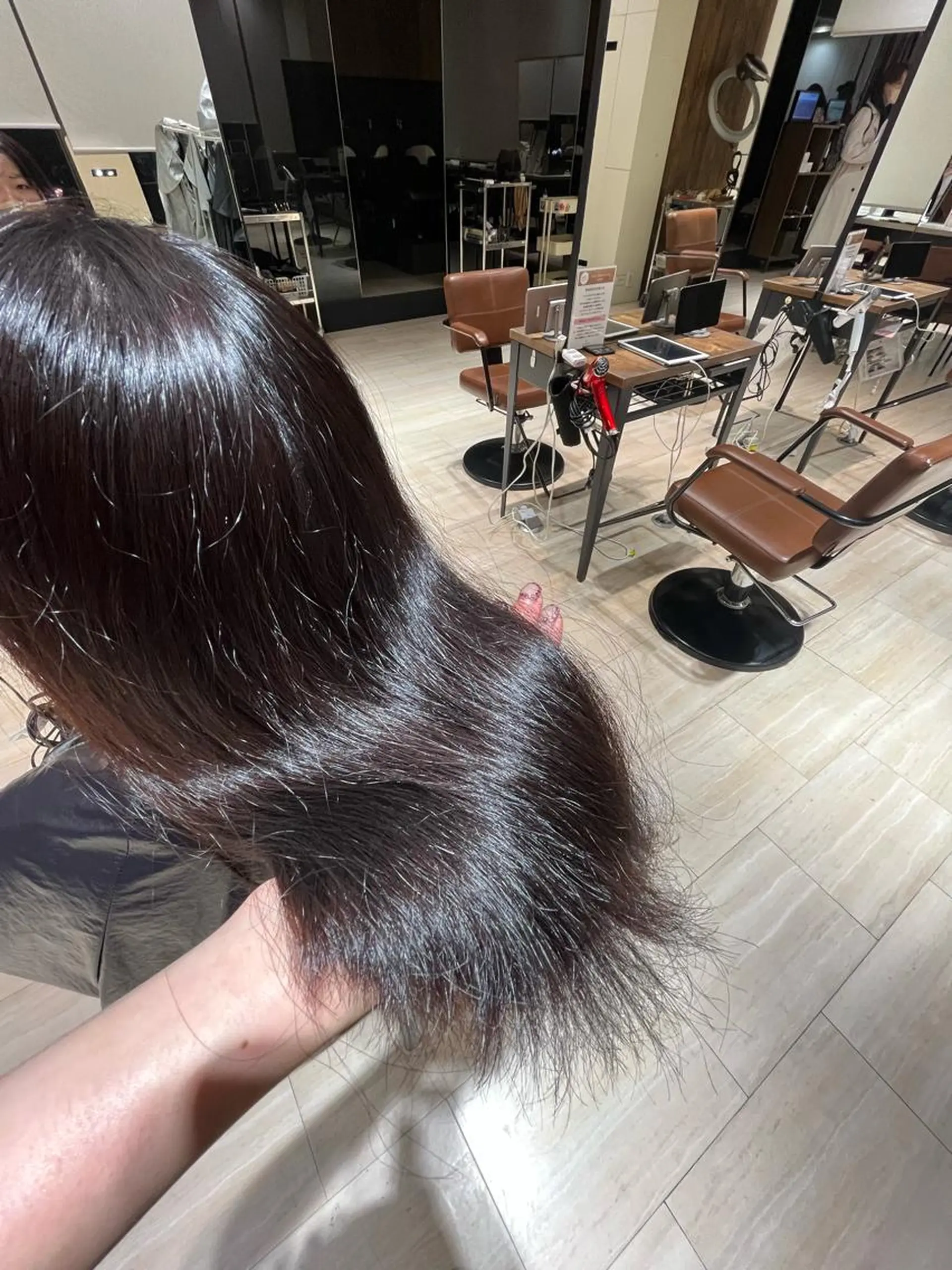 ミディアム レイヤーカット🫧艶 カラー/LILICAのヘアスタイル