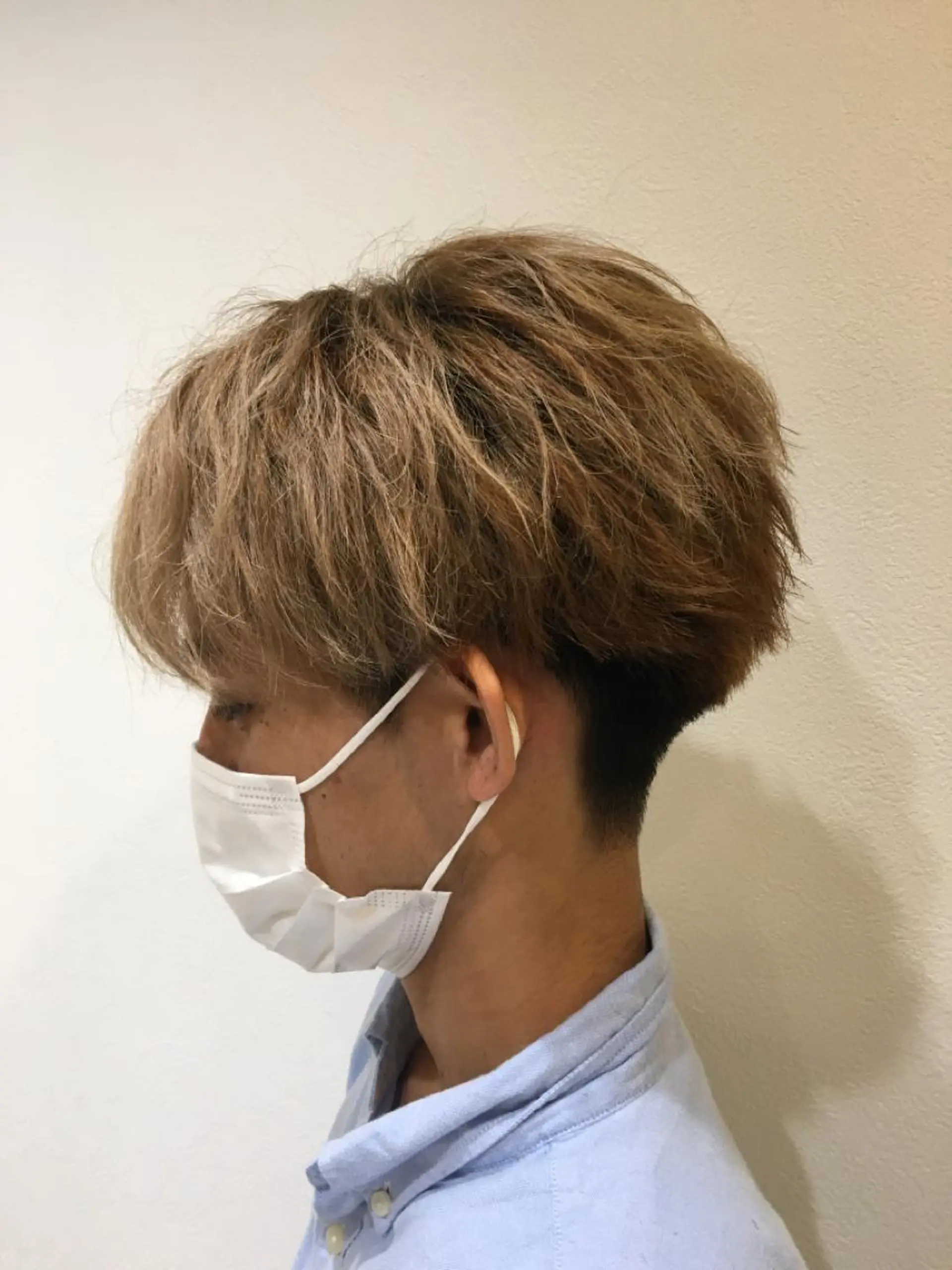 メンズ センターパート 刈り上げ 坂井 茅聖のヘアスタイル
