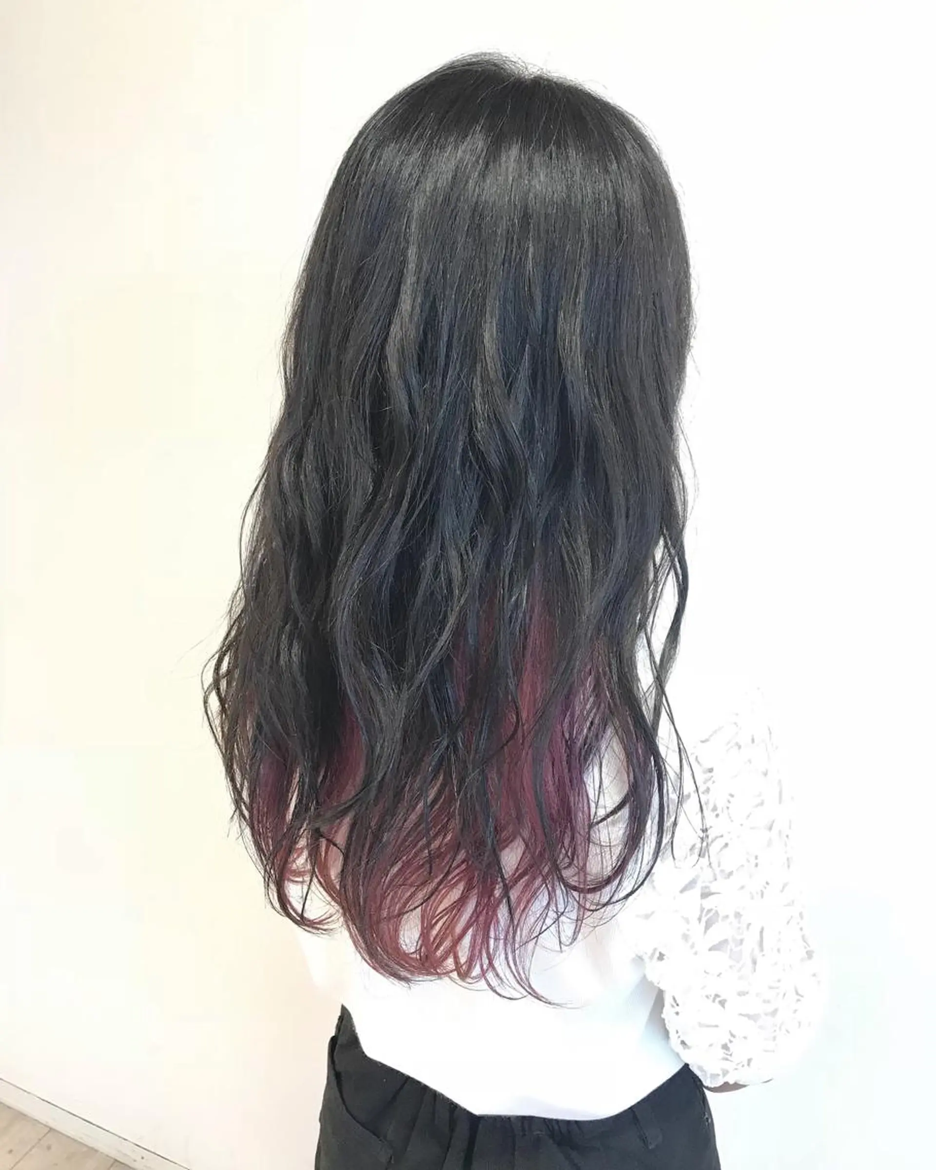 ロング カラー インナーカラー ヘアカラー chiyo yasuのヘアスタイル
