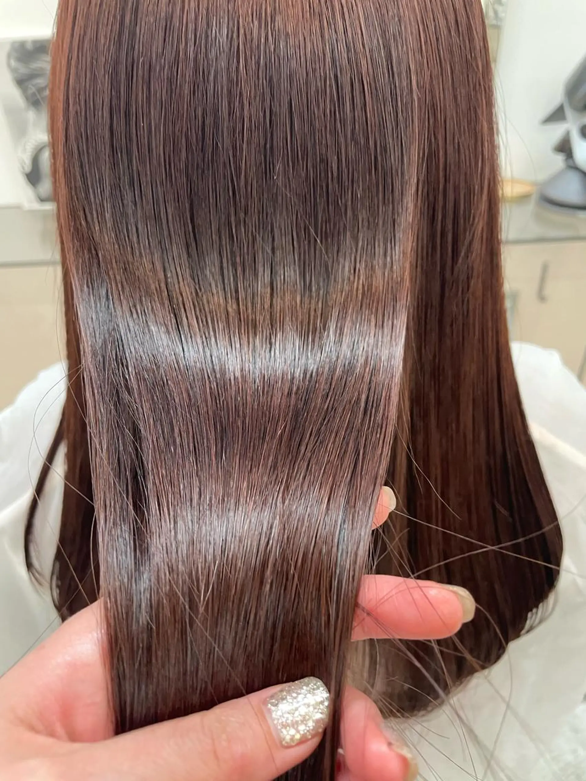 ロング カラー トリートメント 縮毛矯正 HITOMI ショートカットのヘアスタイル