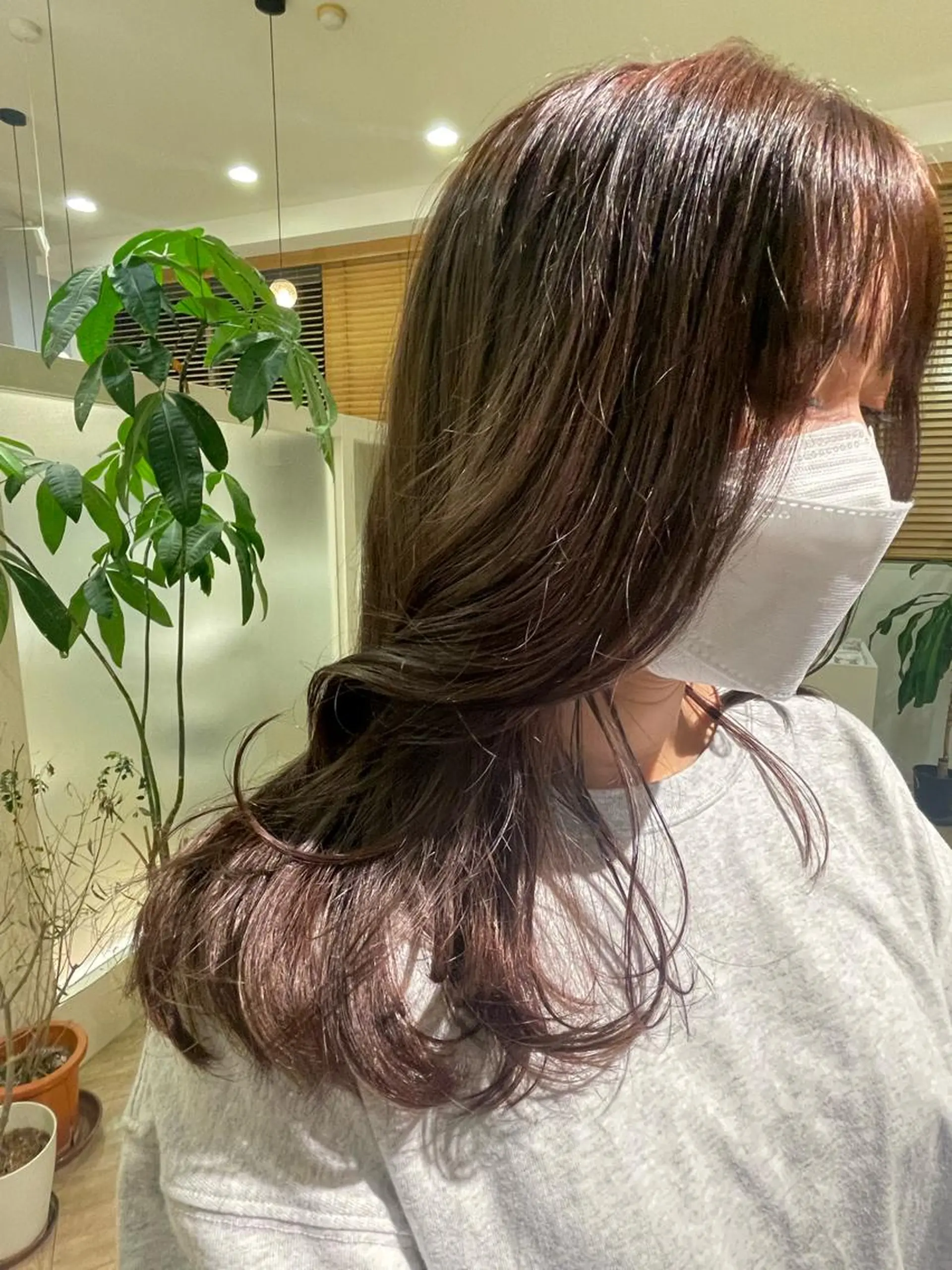 ミディアム カラー ヘアカラー 安田 朱由のヘアスタイル