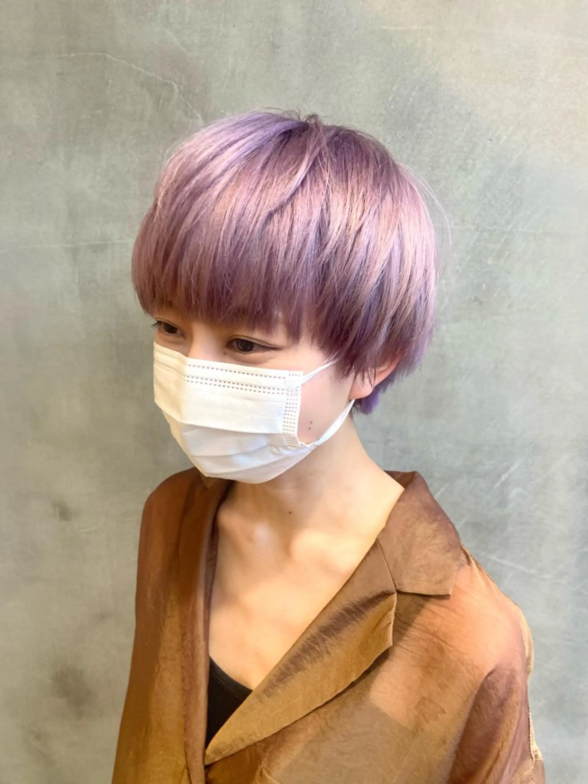 ショート カラー écouter所属・ジェンダーレスカット ハイトーン/カイセイのヘアスタイル