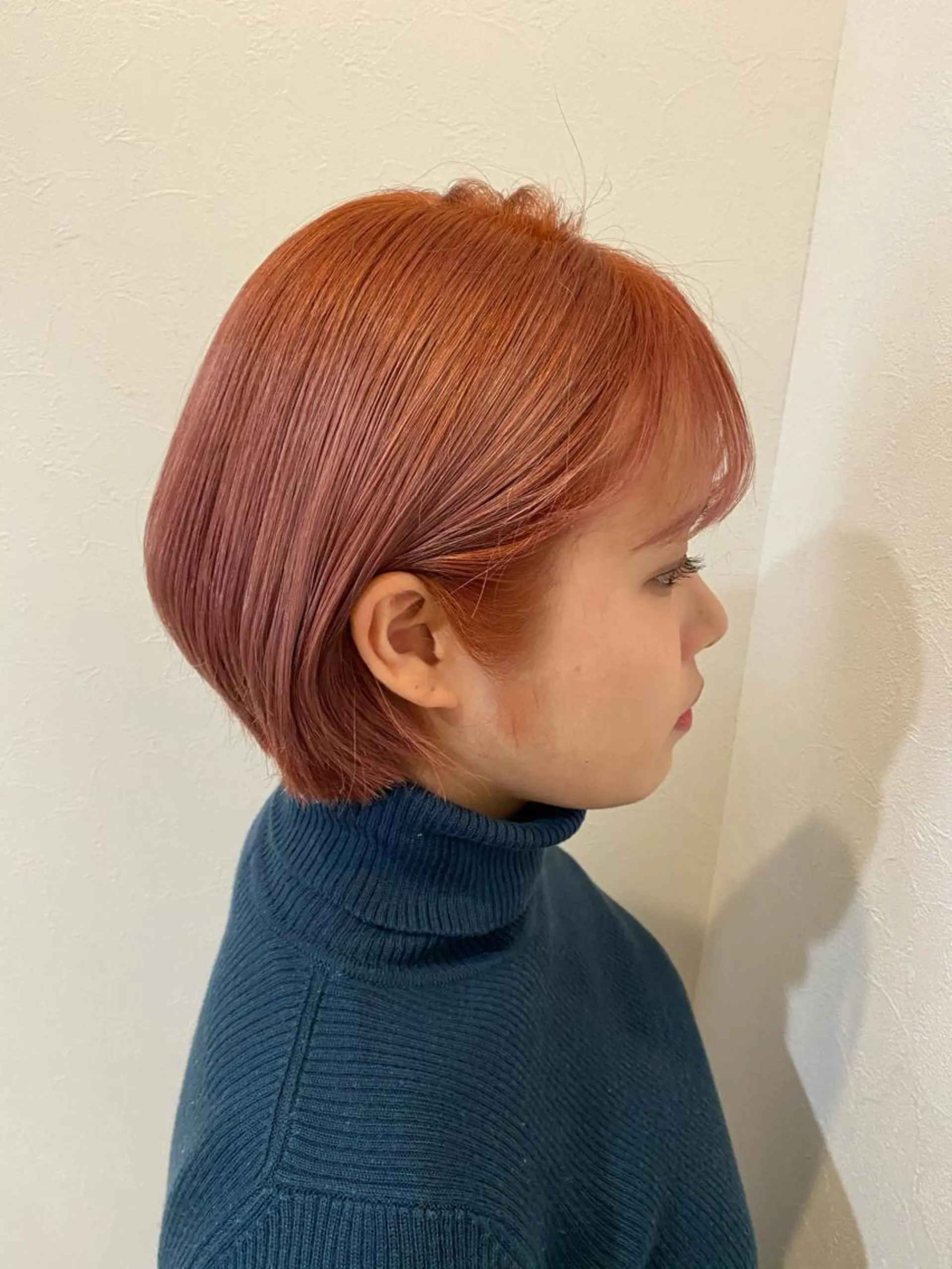 ミディアム 伊藤 康乃のヘアスタイル