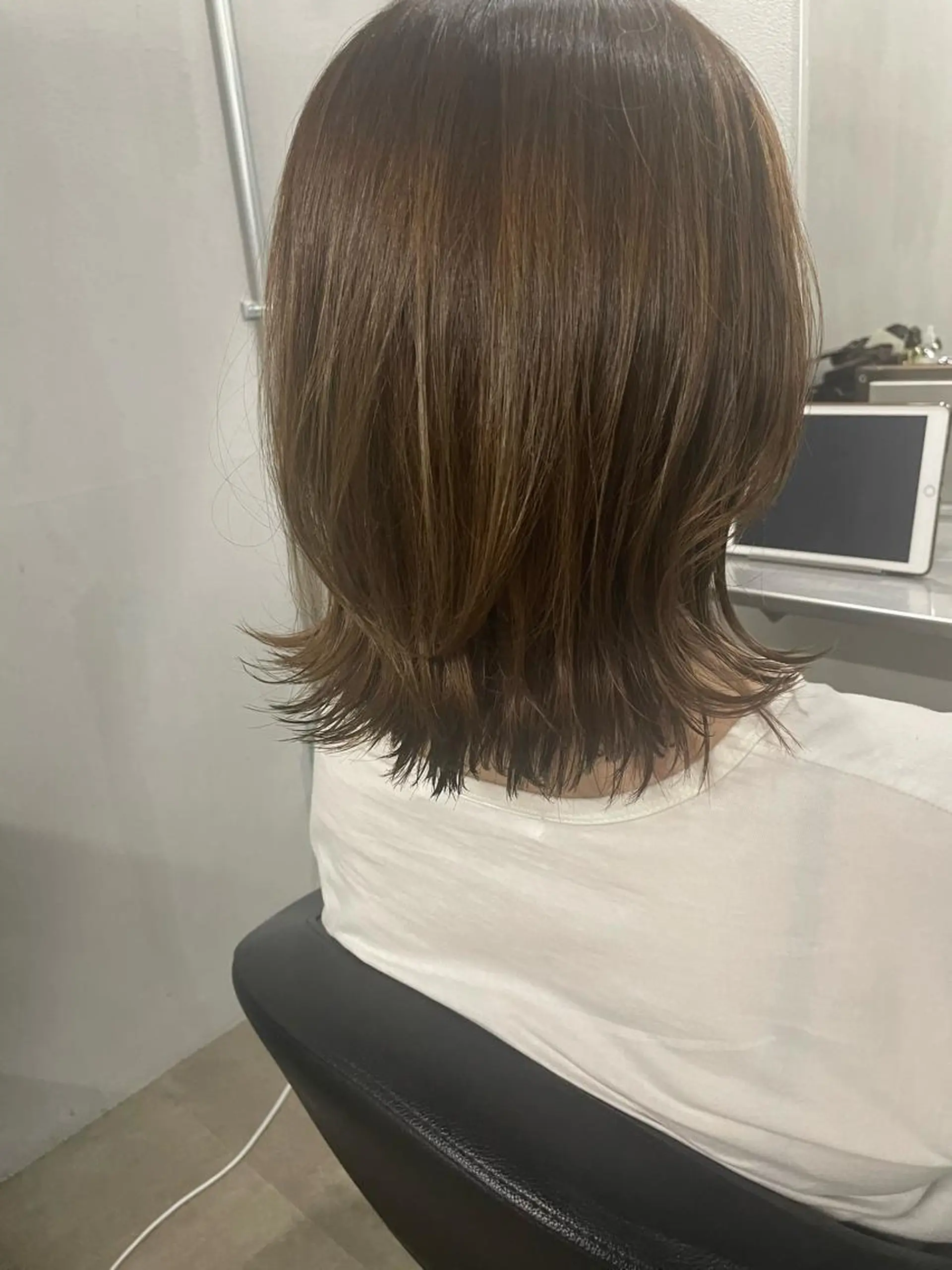 ミディアム カラー ベージュカラー レイヤーカット #tag  田島 純奈のヘアスタイル