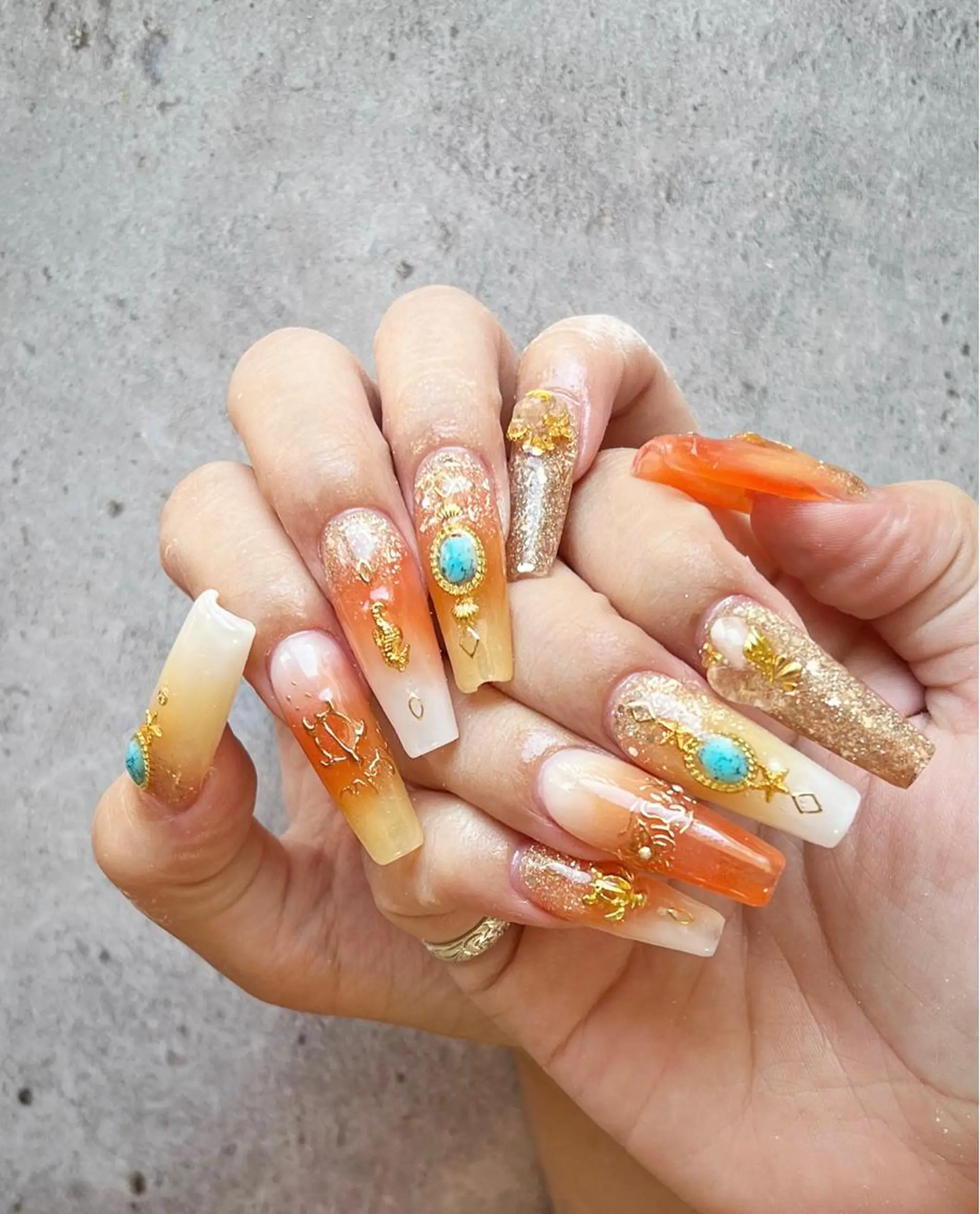 ロング ハンドネイル ✾ NailRoom Latina🌻💓のネイルデザイン