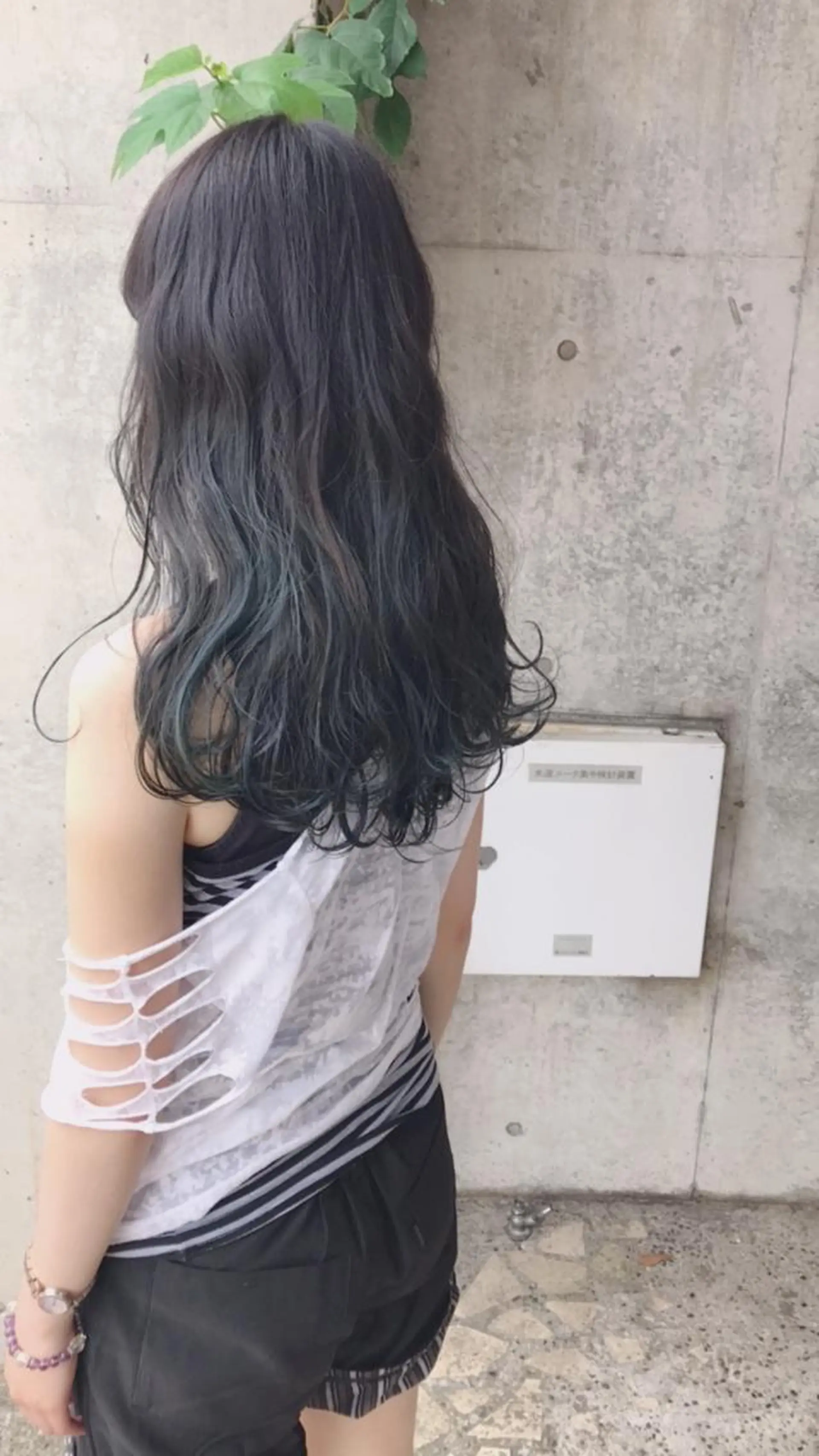 セミロング カラー 及川 光のヘアスタイル