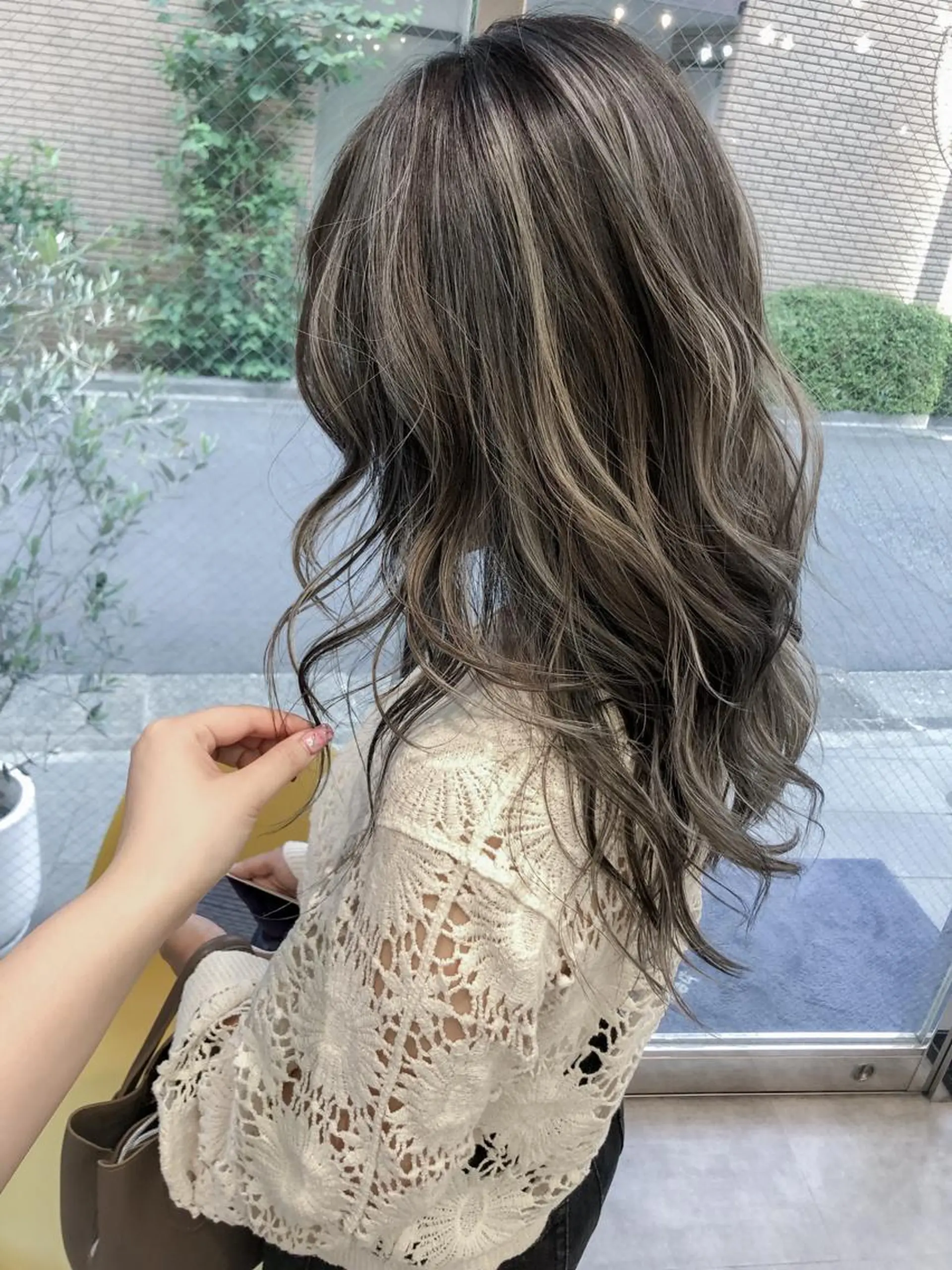 セミロング カラー ハイライトカラー ハイライト rii-🩰 トレンド韓国ヘアのヘアスタイル