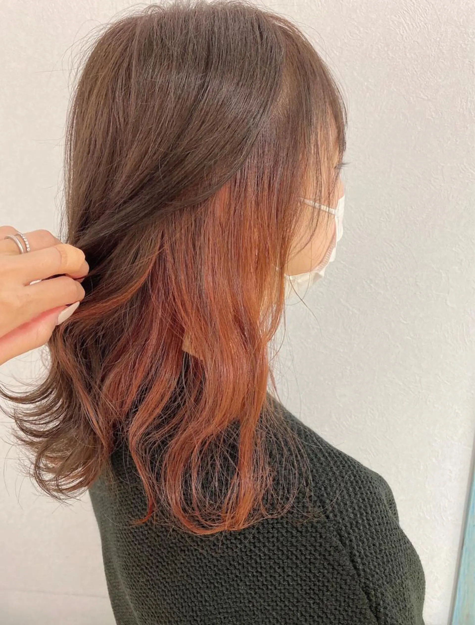 カラー ブリーチ ケアブリーチ ダブルカラー イヤリングカラー ハイライトカラー Bond Story fleek所属・渡辺 麻衣のヘアスタイル