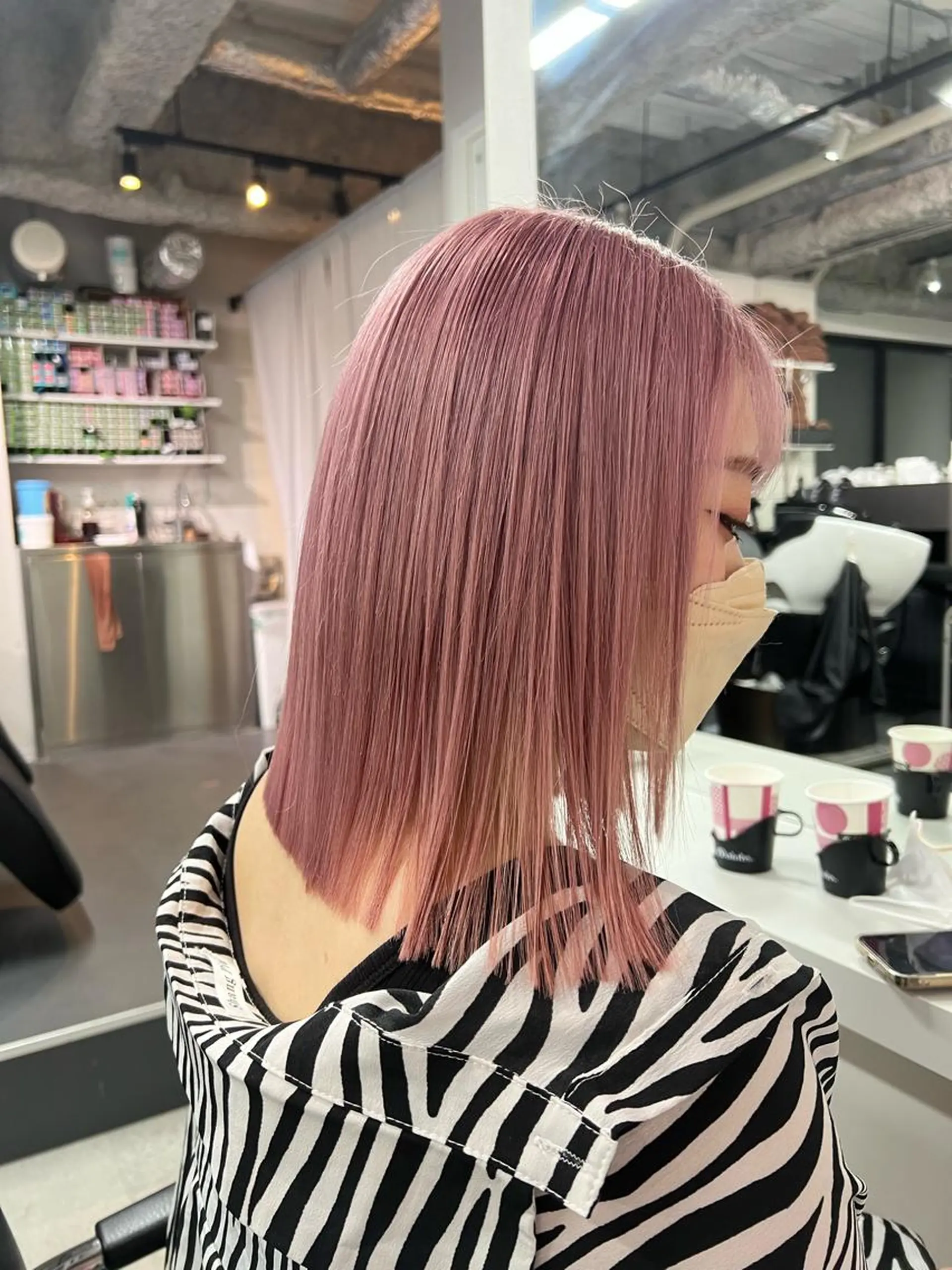 ミディアム カラー ヘアカラー トリートメント ハイトーン&髪質改善 &韓国エクステ🤎のヘアスタイル