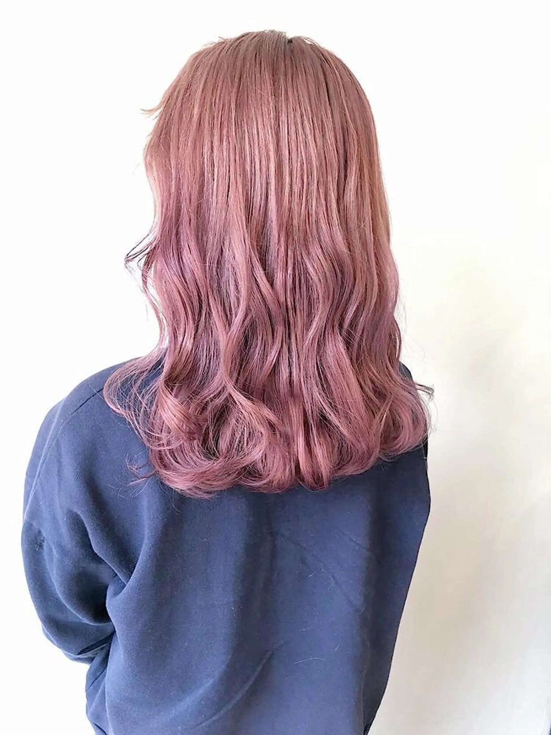 ロング カラー 安藤 佑衣のヘアスタイル