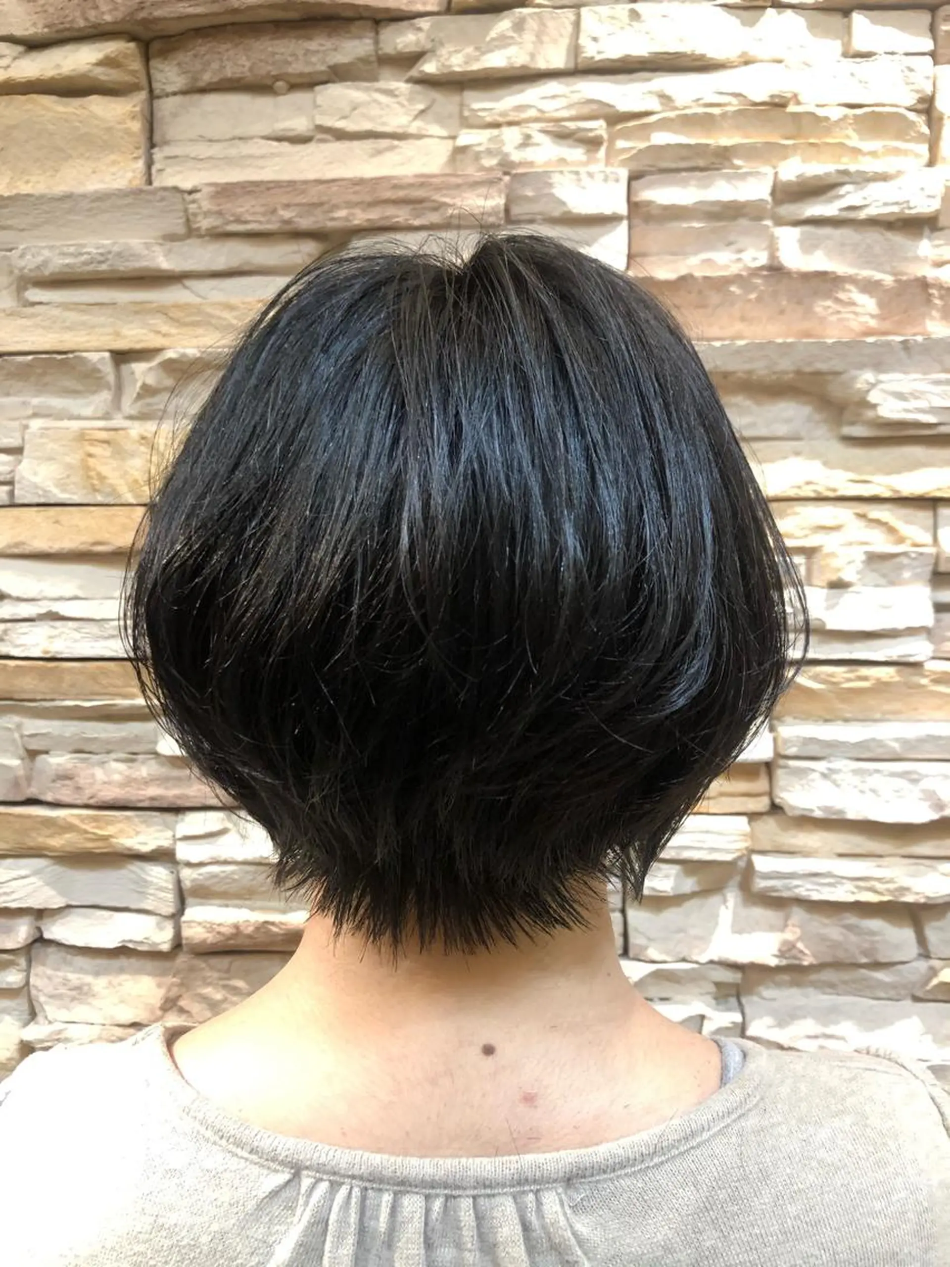 ショート 本多 美羽のヘアスタイル