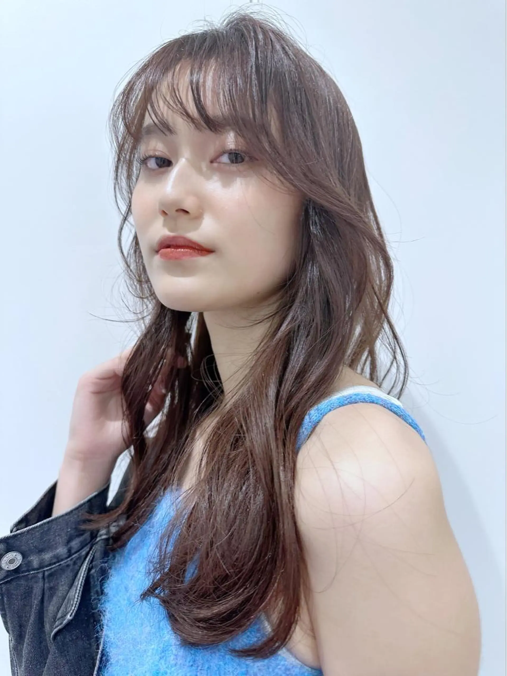 セミロング カラー カット ヘアカラー トリートメント ベージュ/インナー カラー🤍Rieのヘアスタイル