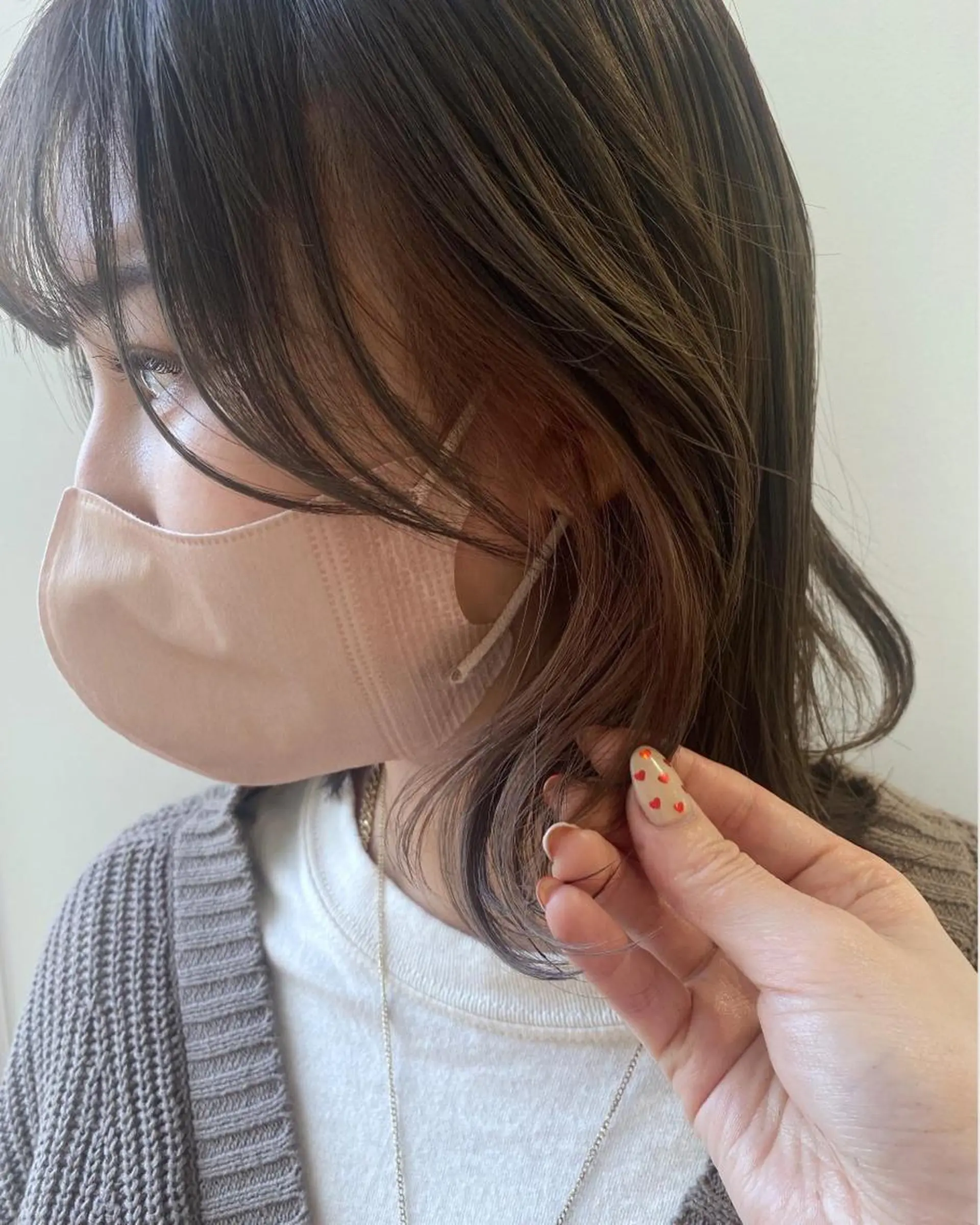 ミディアム カラー ベージュカラー オリーブベージュ くびれヘア 韓国風ヘア ベージュ/インナー カラー🤍Rieのヘアスタイル