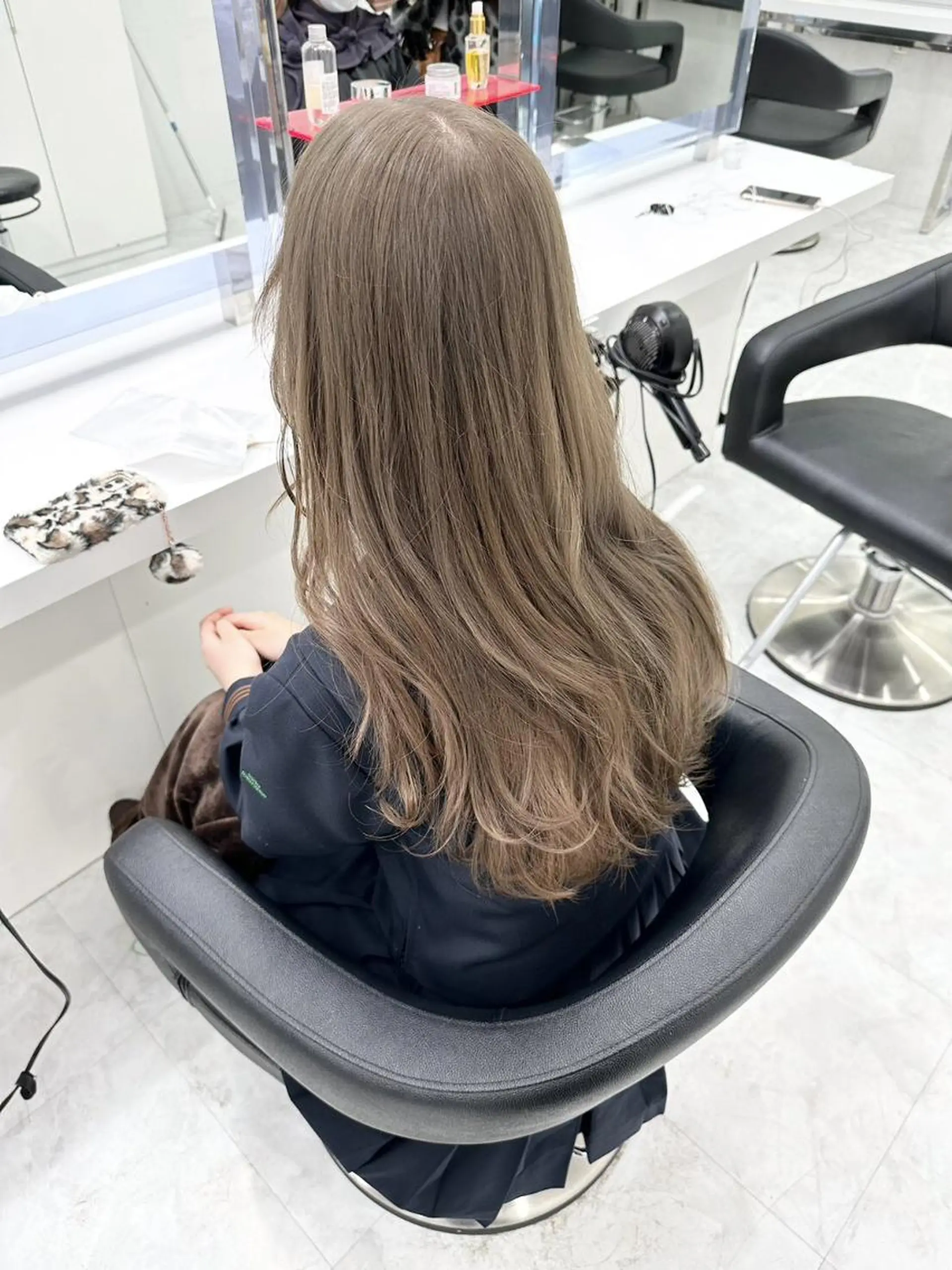 カラー セミロング ベージュ‎/ダブルカ ラー/RINKA🎀のヘアスタイル