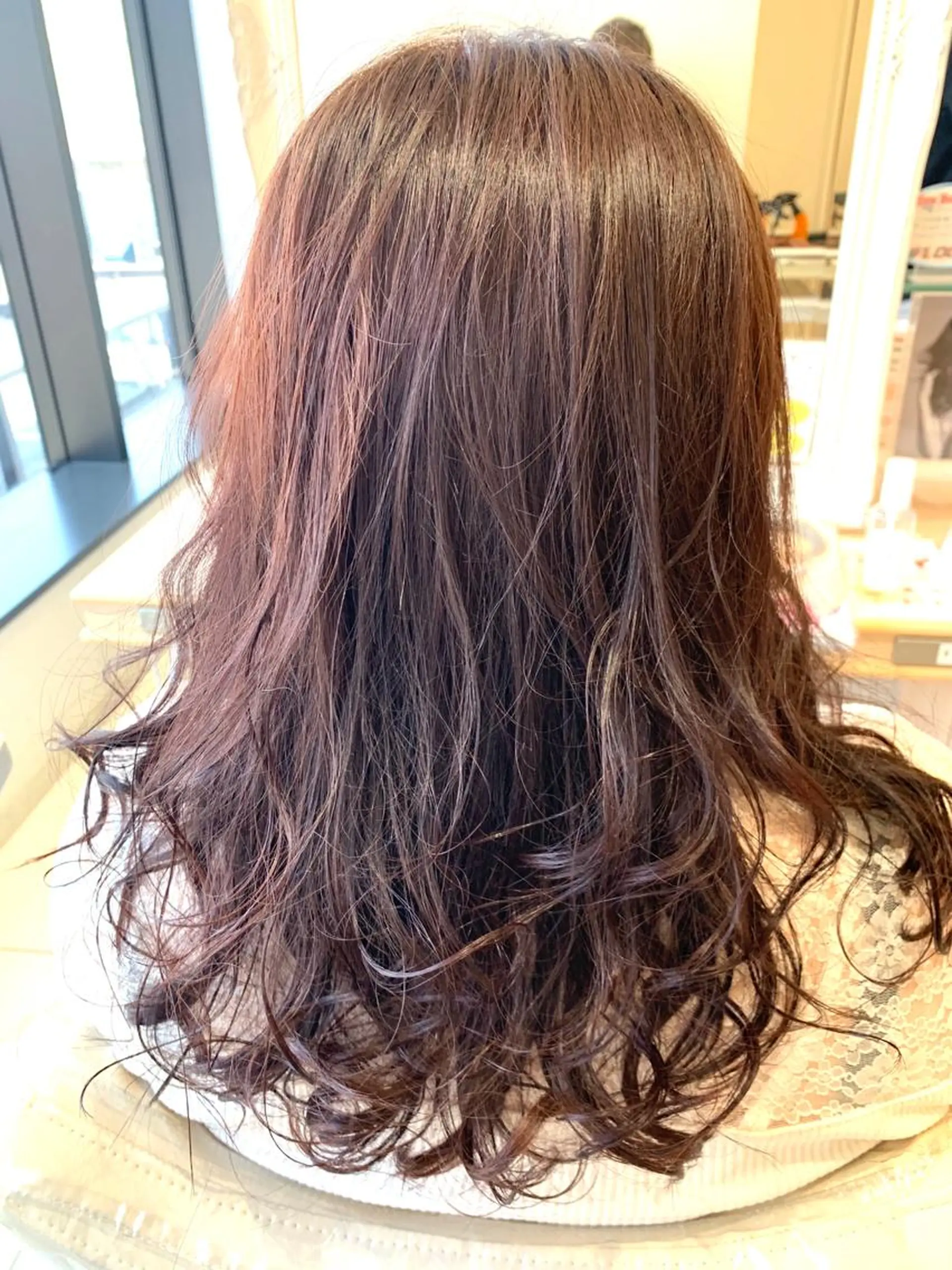 セミロング カラー ブラウンカラー ピンクカラー ピンクブラウン カット パーマ 鈴木 華枝のヘアスタイル