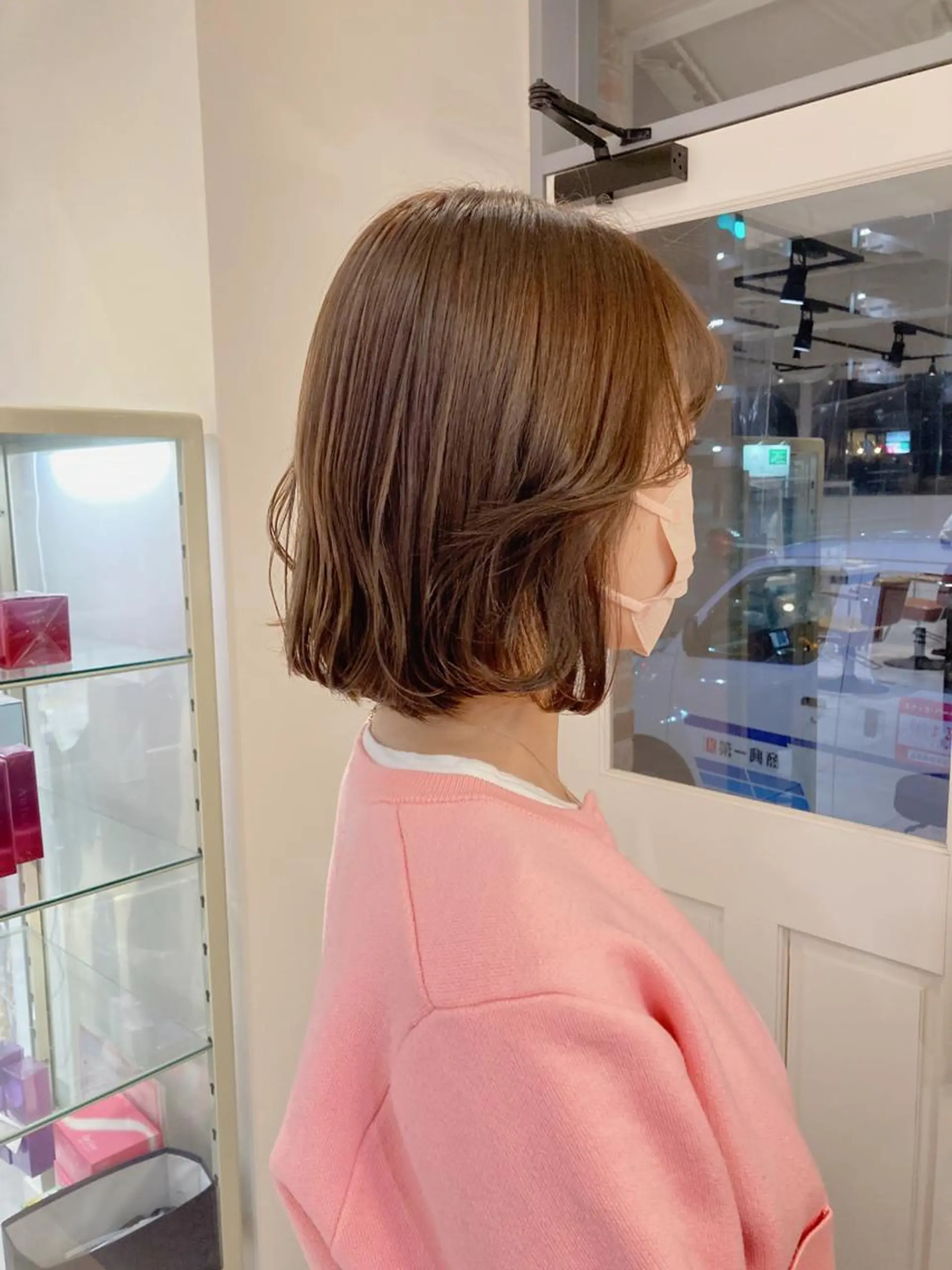 ショート カラー ベージュカラー フォギーベージュ パーマ/イルミナ カラー 三浦菜々子のヘアスタイル