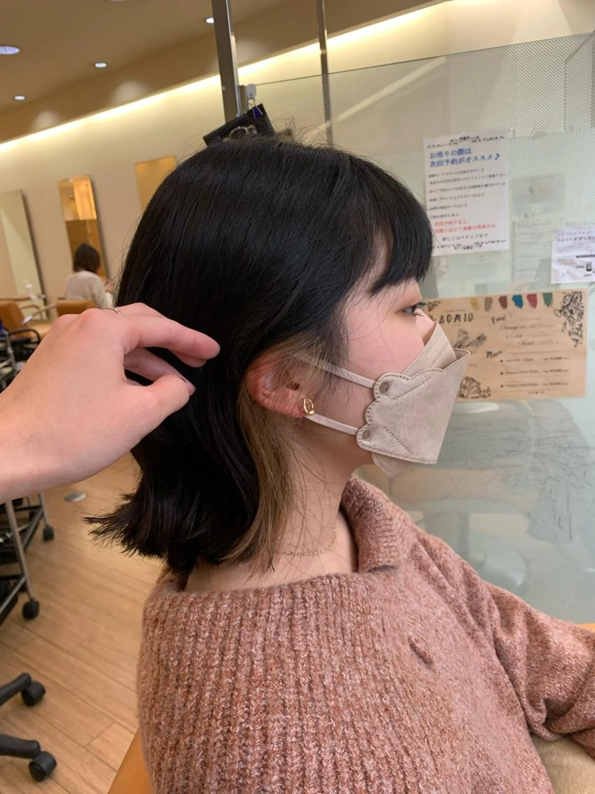 ショート カラー ベージュカラー 黒髪 カット ヘアカラー トリートメント 板倉 花連のヘアスタイル