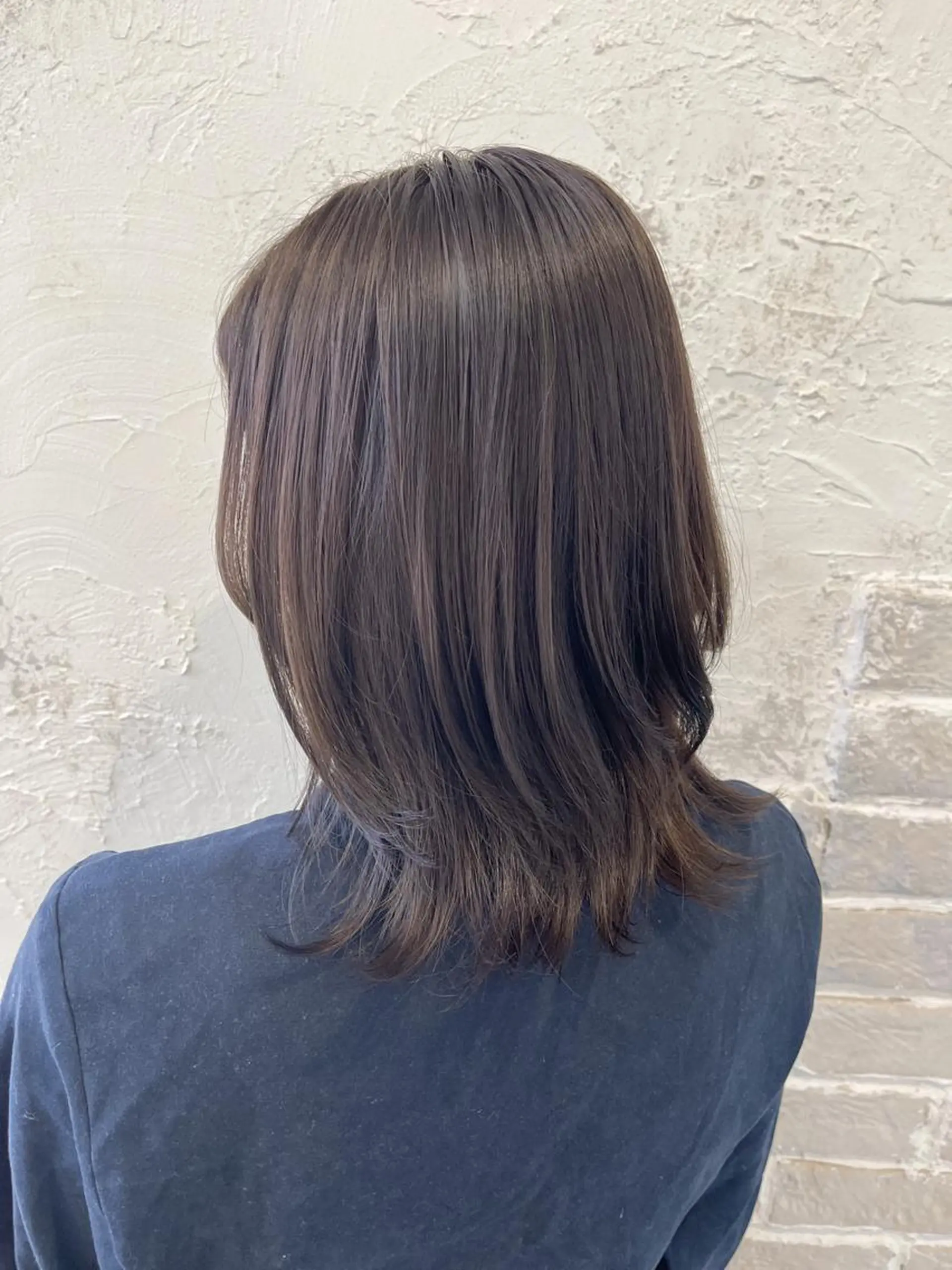 ミディアム アッシュ uni所属・中堀 遥のヘアスタイル