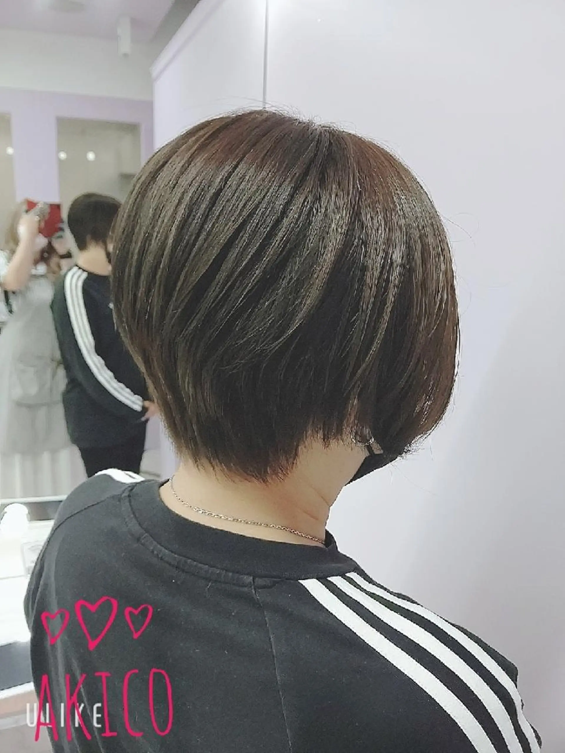 ショート カラー ショートヘア LUXBE GALLERY なんば駅前店所属・ラックスビーギャラリ ー AKICOのヘアスタイル