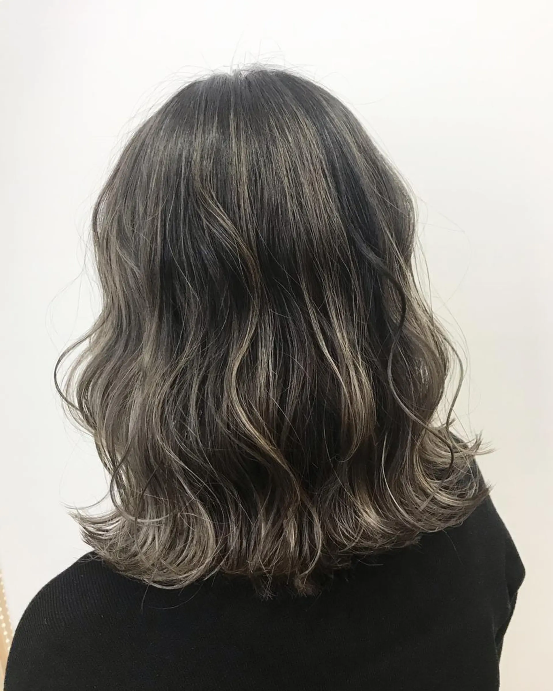 ミディアム カラー ハイライトカラー ハイライト WONK. ウォンク 心斎橋のヘアスタイル