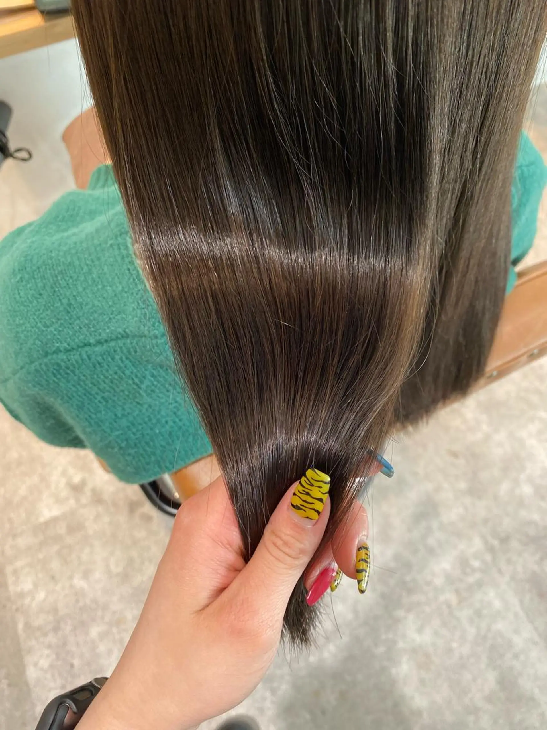 セミロング カラー ベージュカラー オリーブベージュ トリートメント オスズ 🎀´-のヘアスタイル