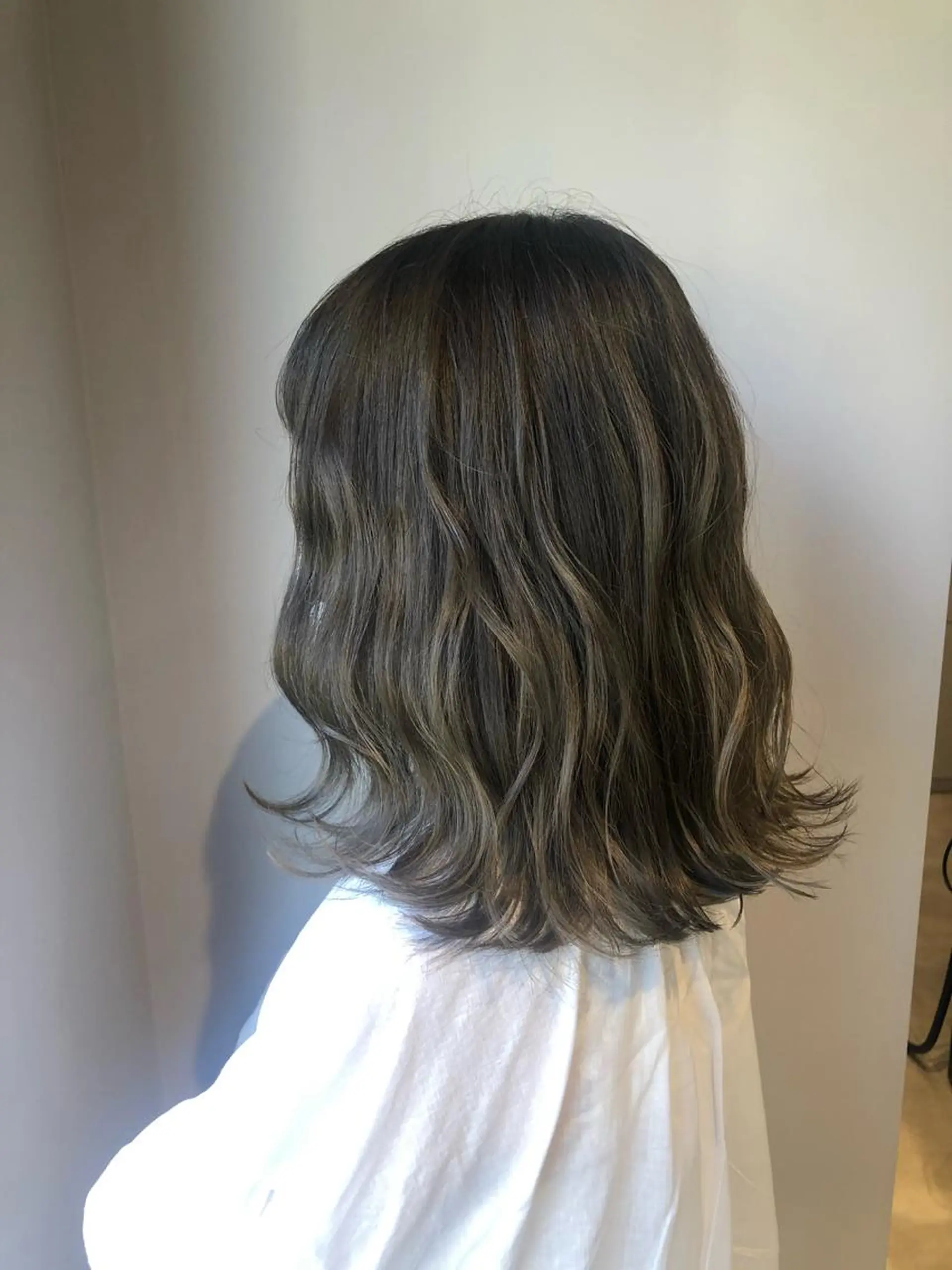 ミディアム カラー ベージュカラー ブリーチ👩‍🦳/ ‪✂︎MANAMIのヘアスタイル