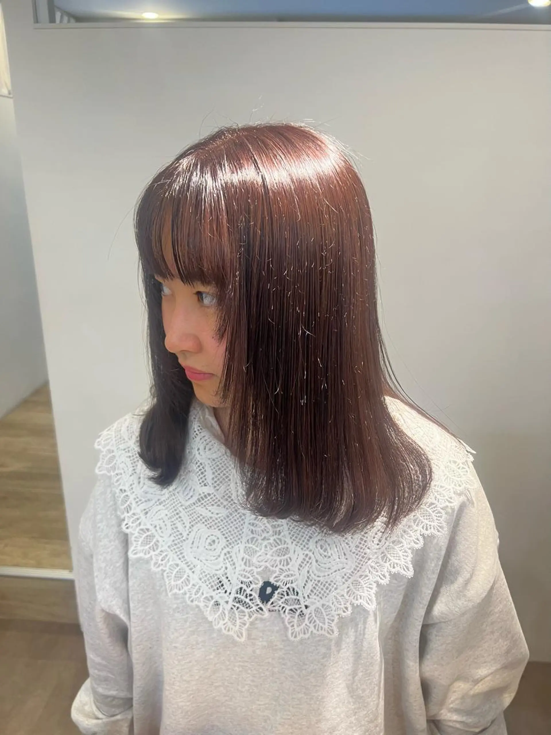 セミロング カラー ベージュカラー ブリーチ ブリーチなしカラー ピンクカラー ピンクベージュ カット ヘアカラー トリートメント 透明感カラー、 アレンジ/miyuのヘアスタイル