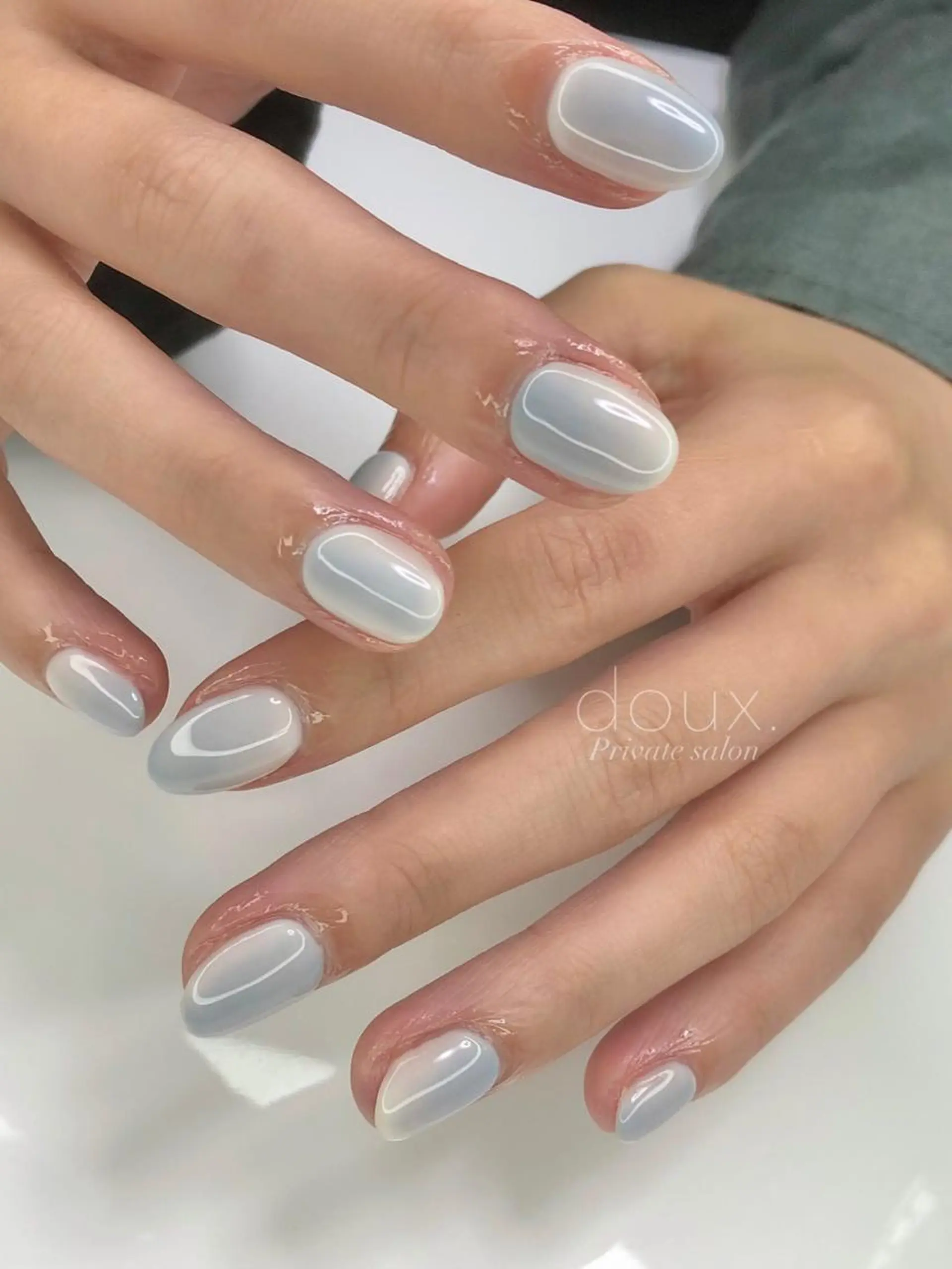 ネイル グラデーション 韓国ネイル シンプルネイル 夏ネイル ワンホンネイル ハンドネイル doux. nailのネイルデザイン