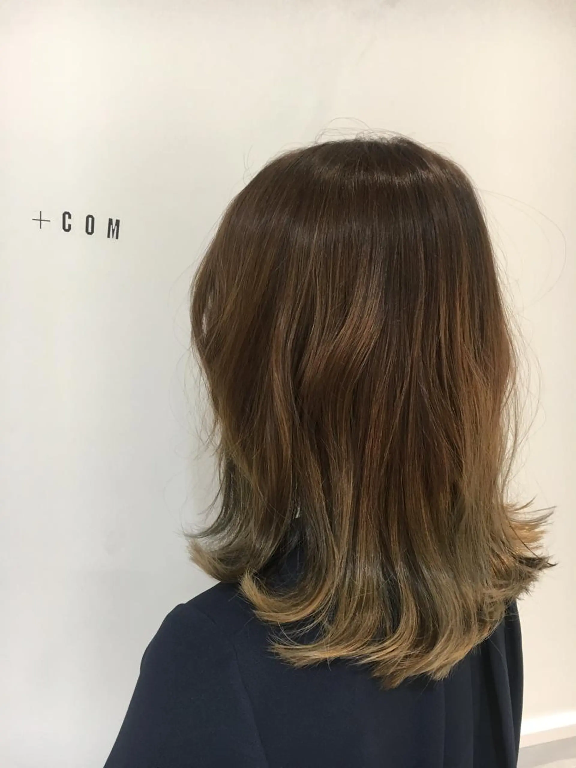 カラー グラデーションカラー 江原 彩華のヘアスタイル