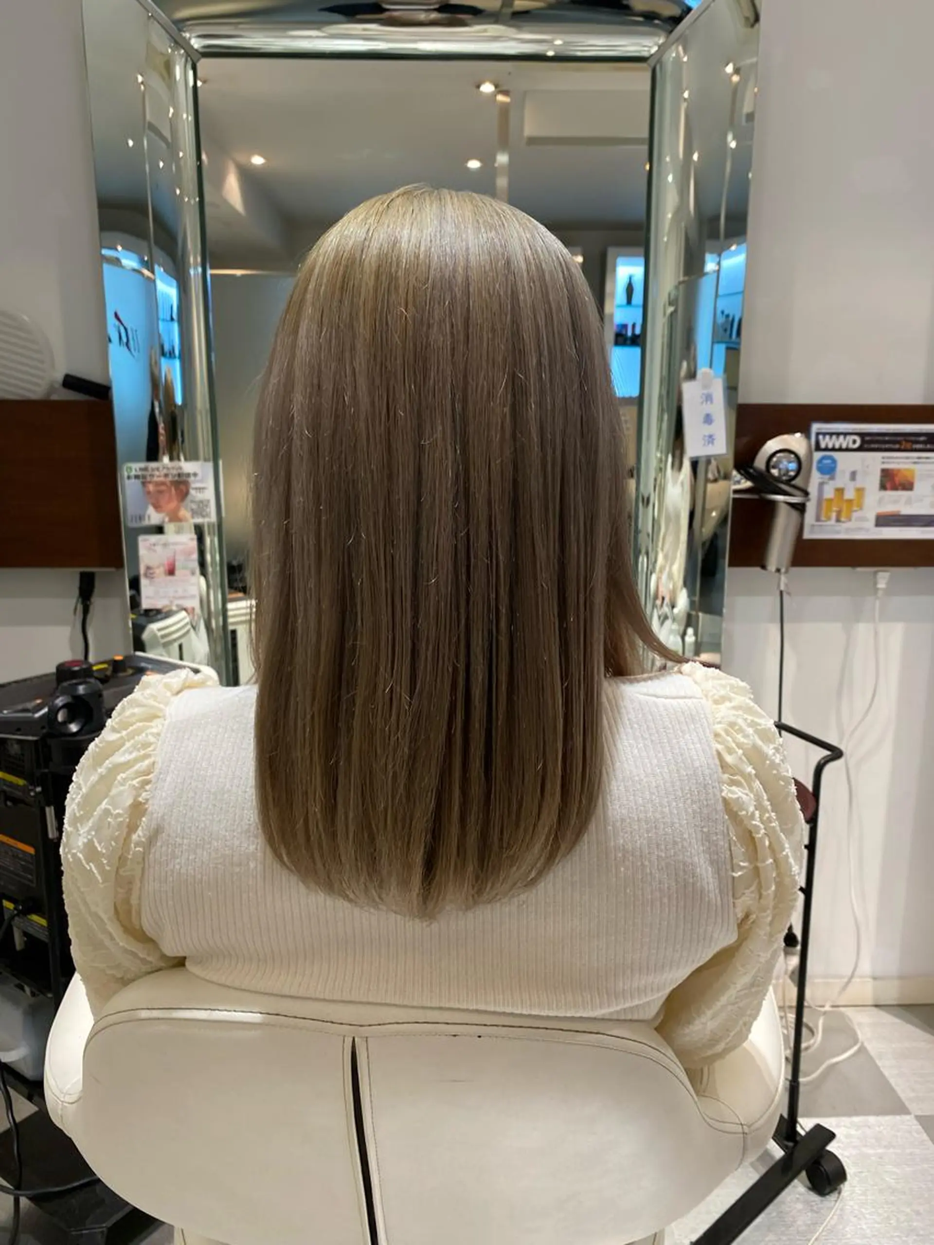 ミディアム トリートメント コテ巻き風パーマ 藤澤　知彌のヘアスタイル