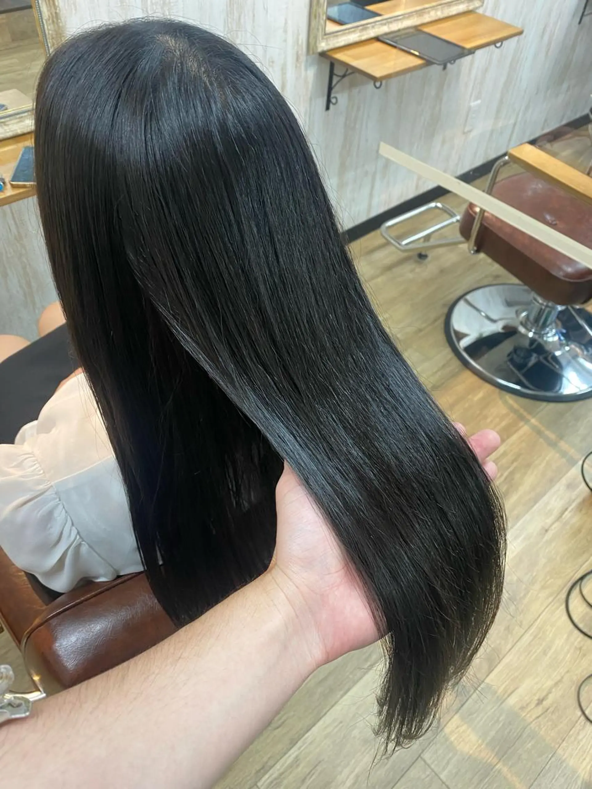 セミロング カット 縮毛矯正 🫧‪白髪ぼかし かとうよしき🫧のヘアスタイル