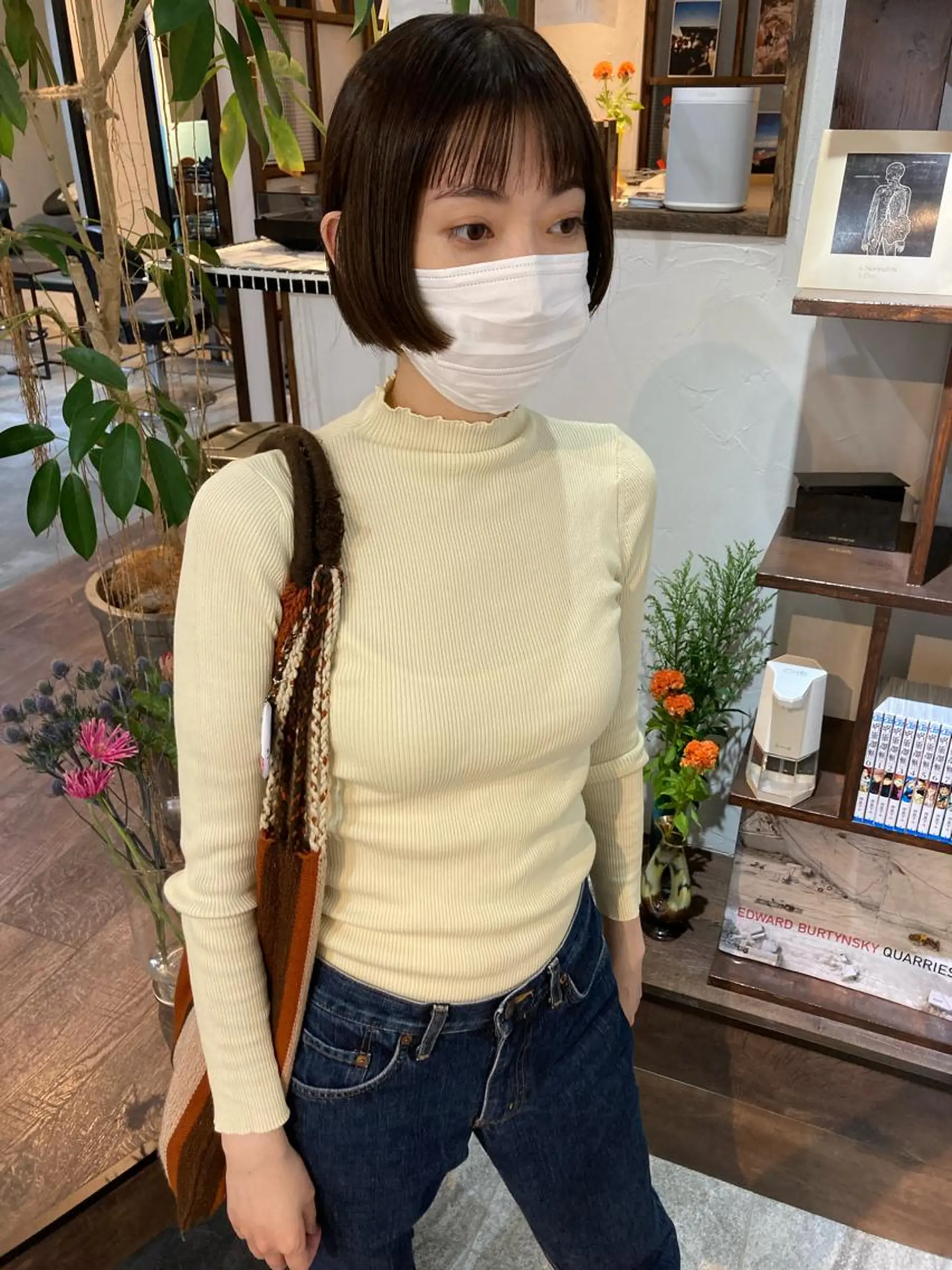 ショート ボブ 金田 夏野のヘアスタイル