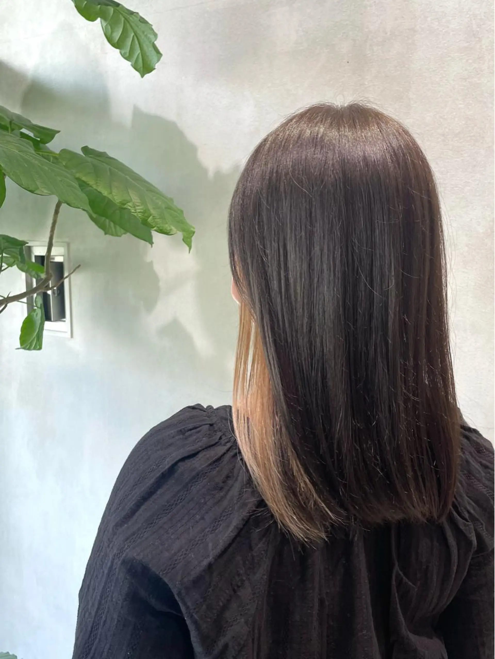 セミロング カラー 顔周りカット 濱野 玲奈のヘアスタイル