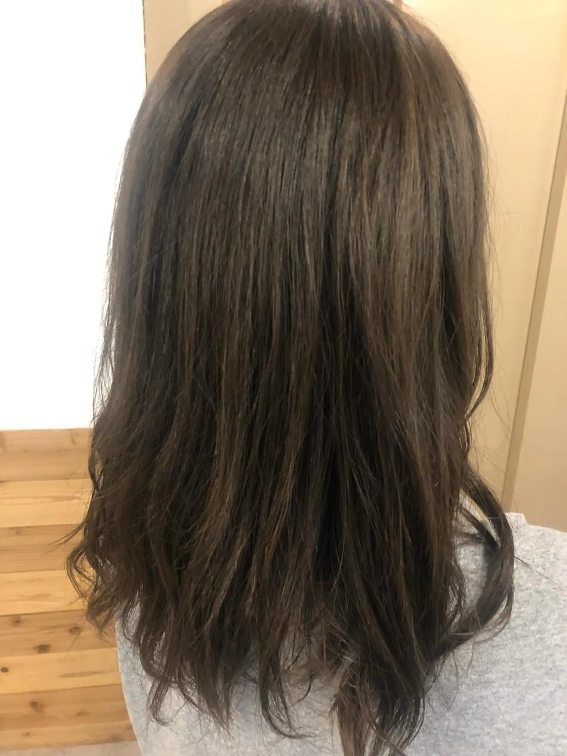 ミディアム カラー 髪質改善＆ブリーチ 伊勢　祐一郎のヘアスタイル