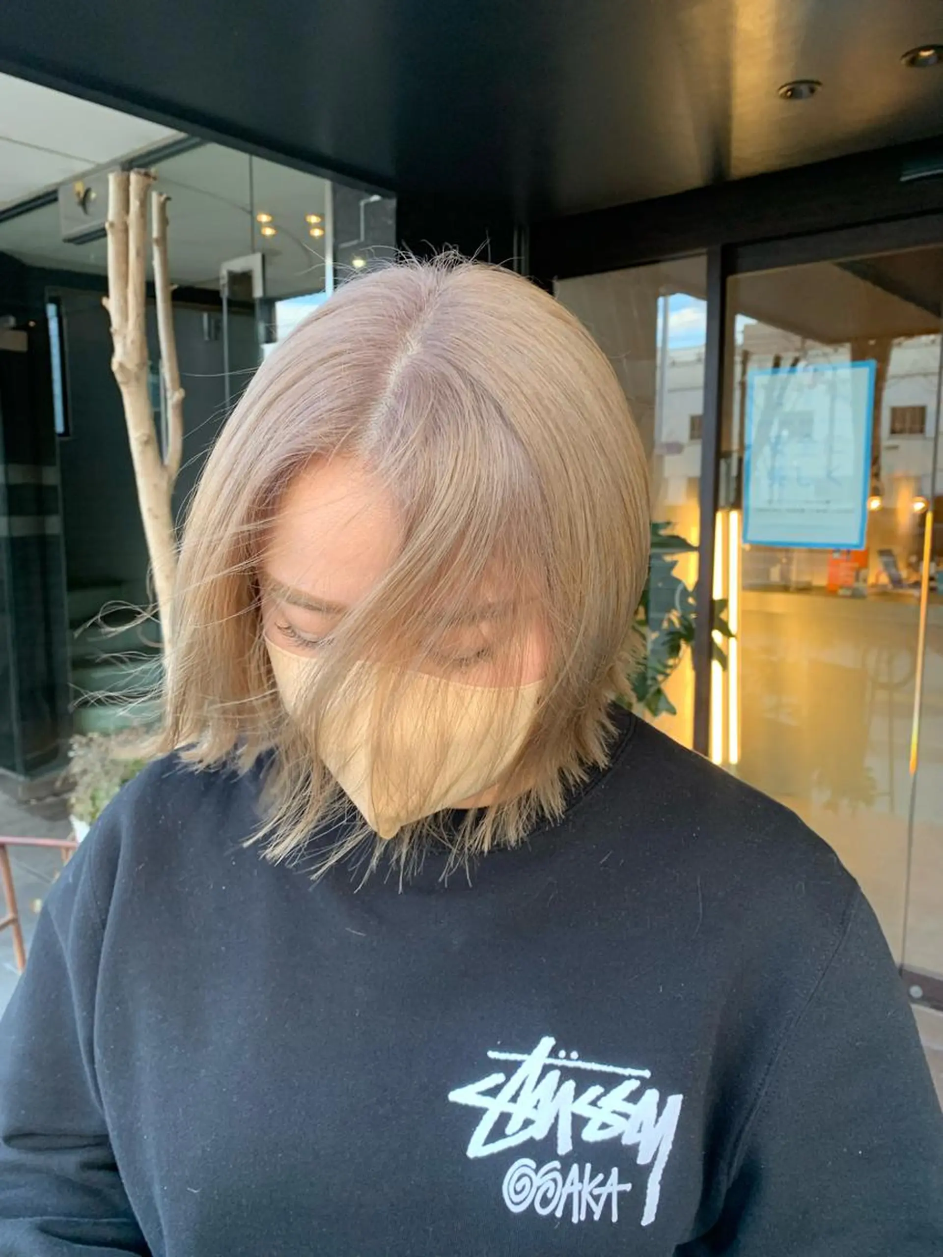 ミディアム カラー ブロンド ヘアカラー 福崎 真奈のヘアスタイル