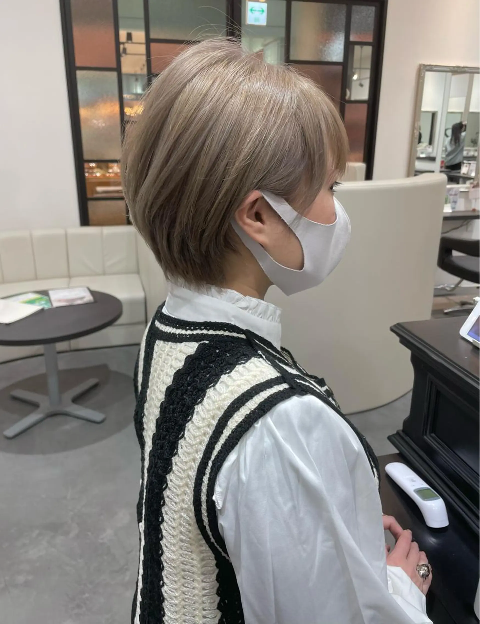 ショート カラー ヘアアレンジ ヘアカラー トリートメント 小倉 愛里のヘアスタイル