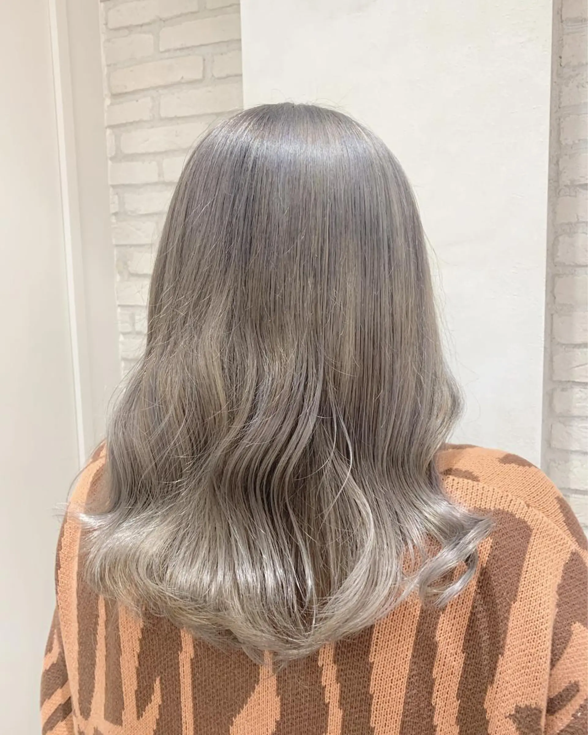 カラー 🖤横浜ハイトーン /ケアブリーチ🖤のヘアスタイル