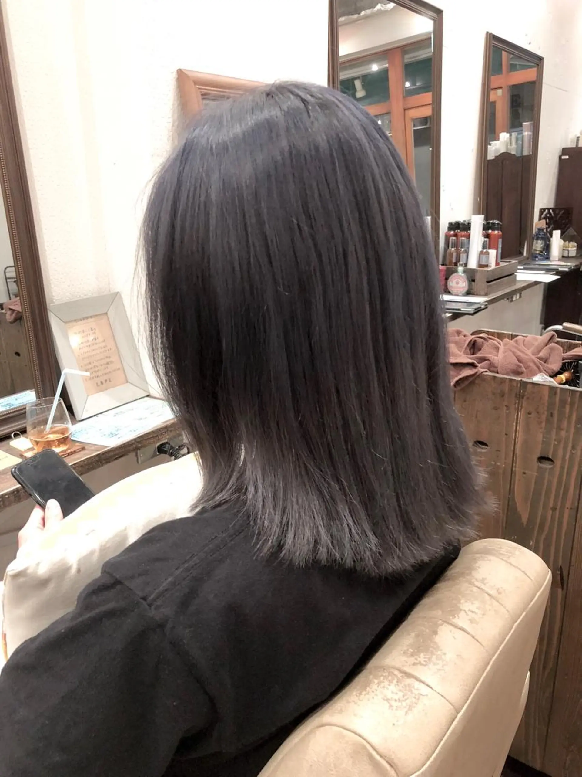 ミディアム カラー ネイビーカラー ヘアカラー いしだ みさきのヘアスタイル
