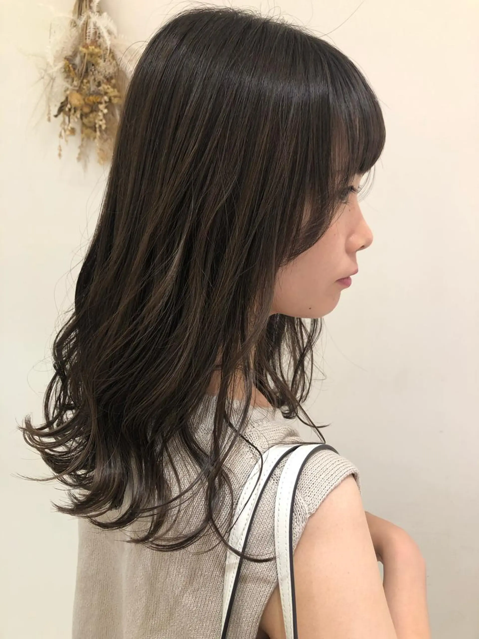 セミロング カラー 野村 さなみ✨ぱっつんボブのヘアスタイル