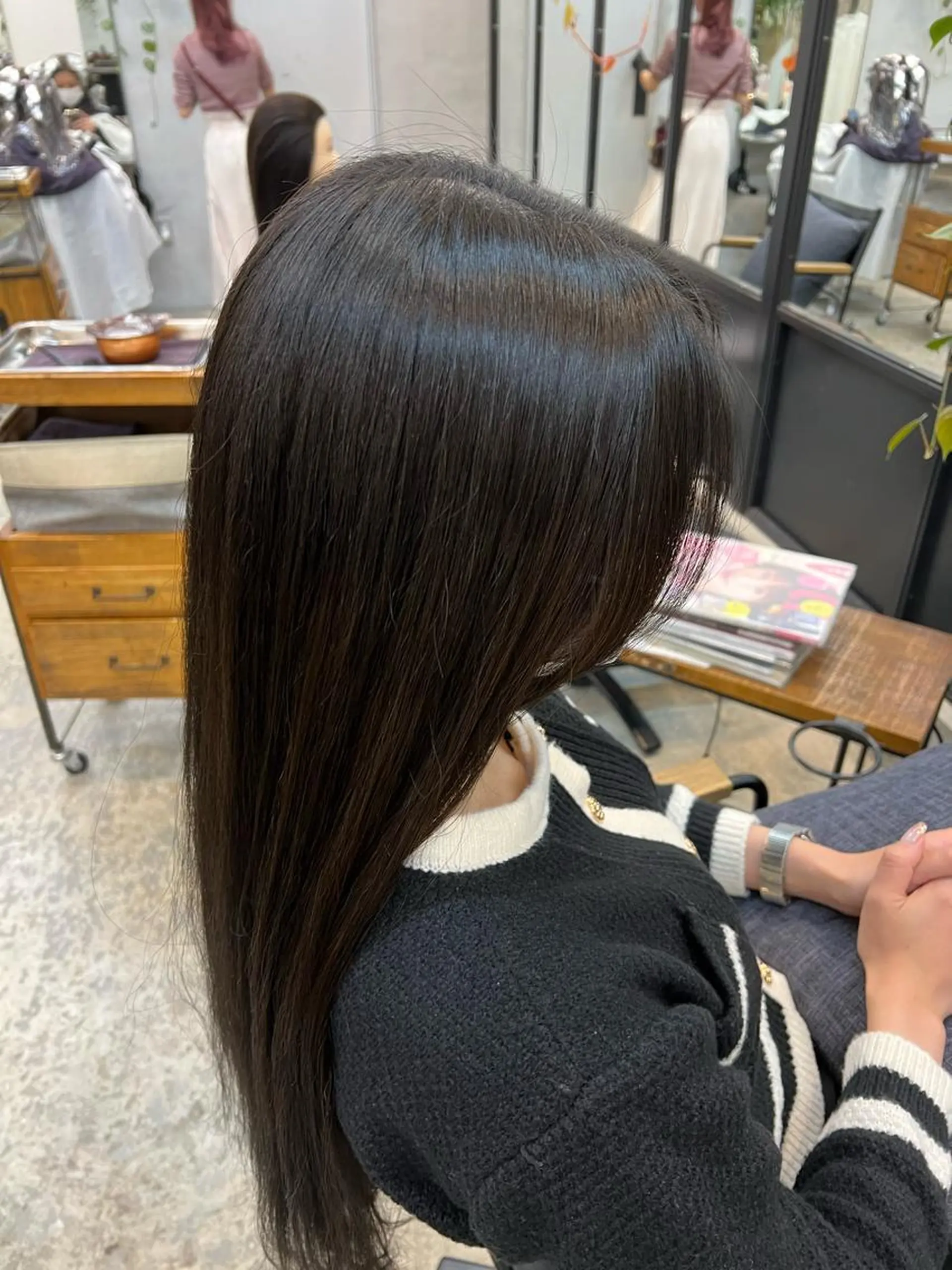 セミロング 縮毛矯正 🐋湊 ゆうき /レイヤーカット🫧のヘアスタイル
