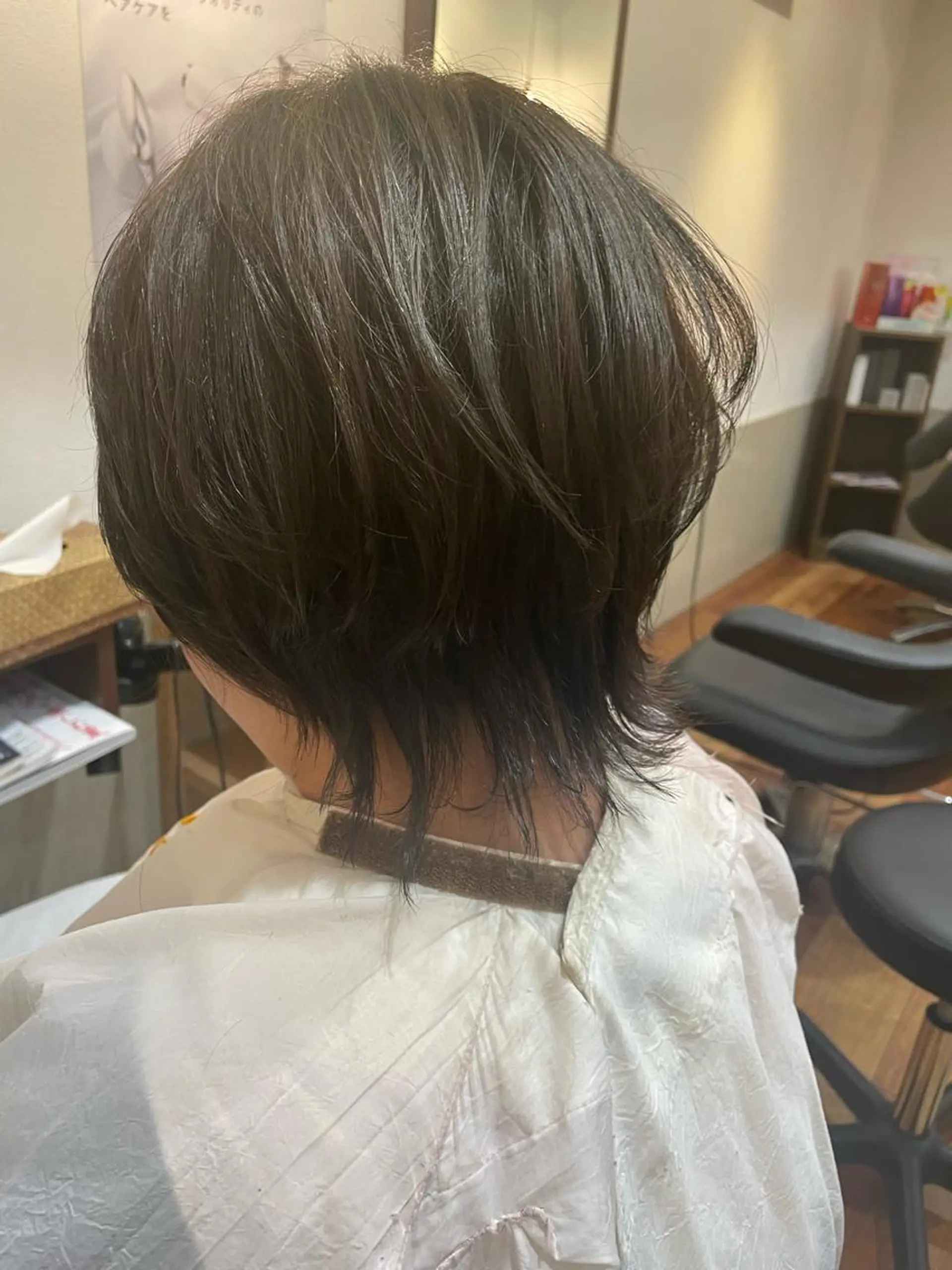 ミディアム molla所属・やまもと あきこのヘアスタイル